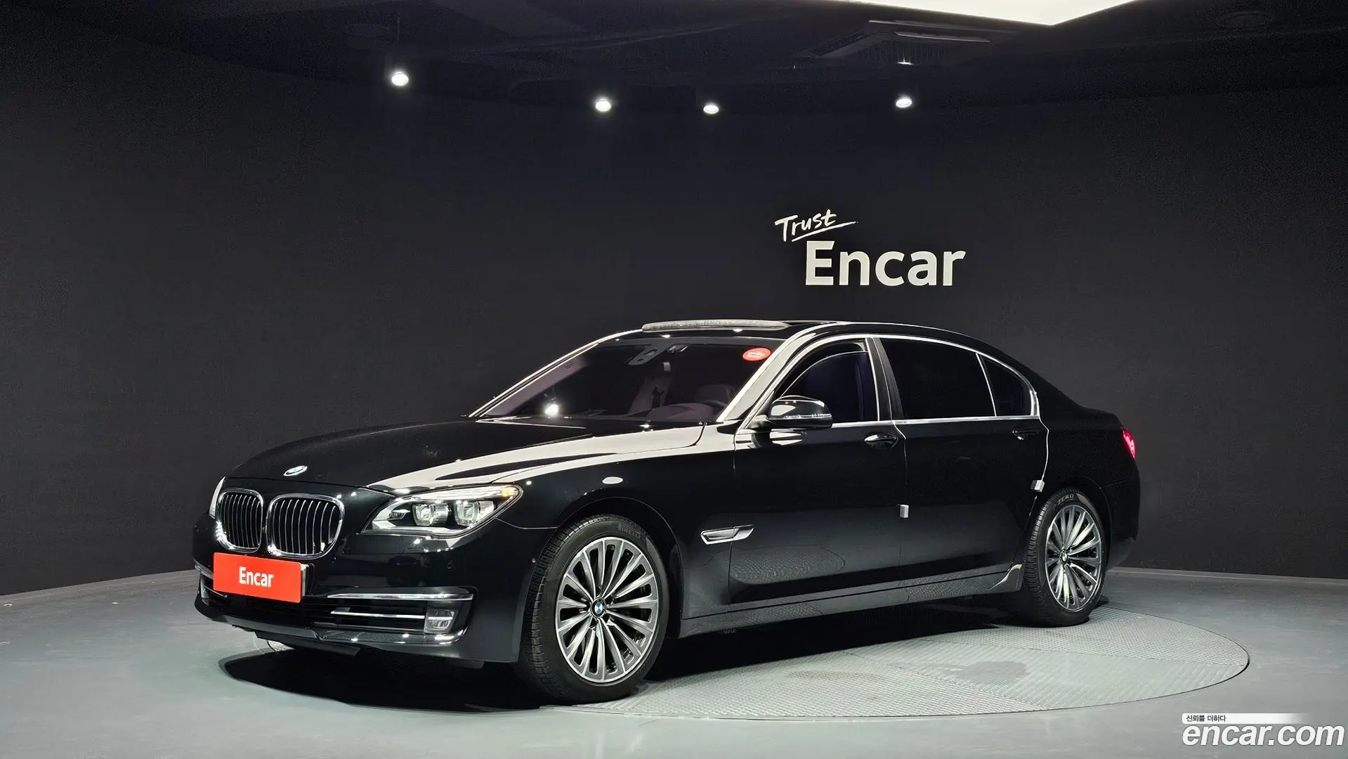 Main__Slider__Photo:7-Series BMW 2013.11-0
