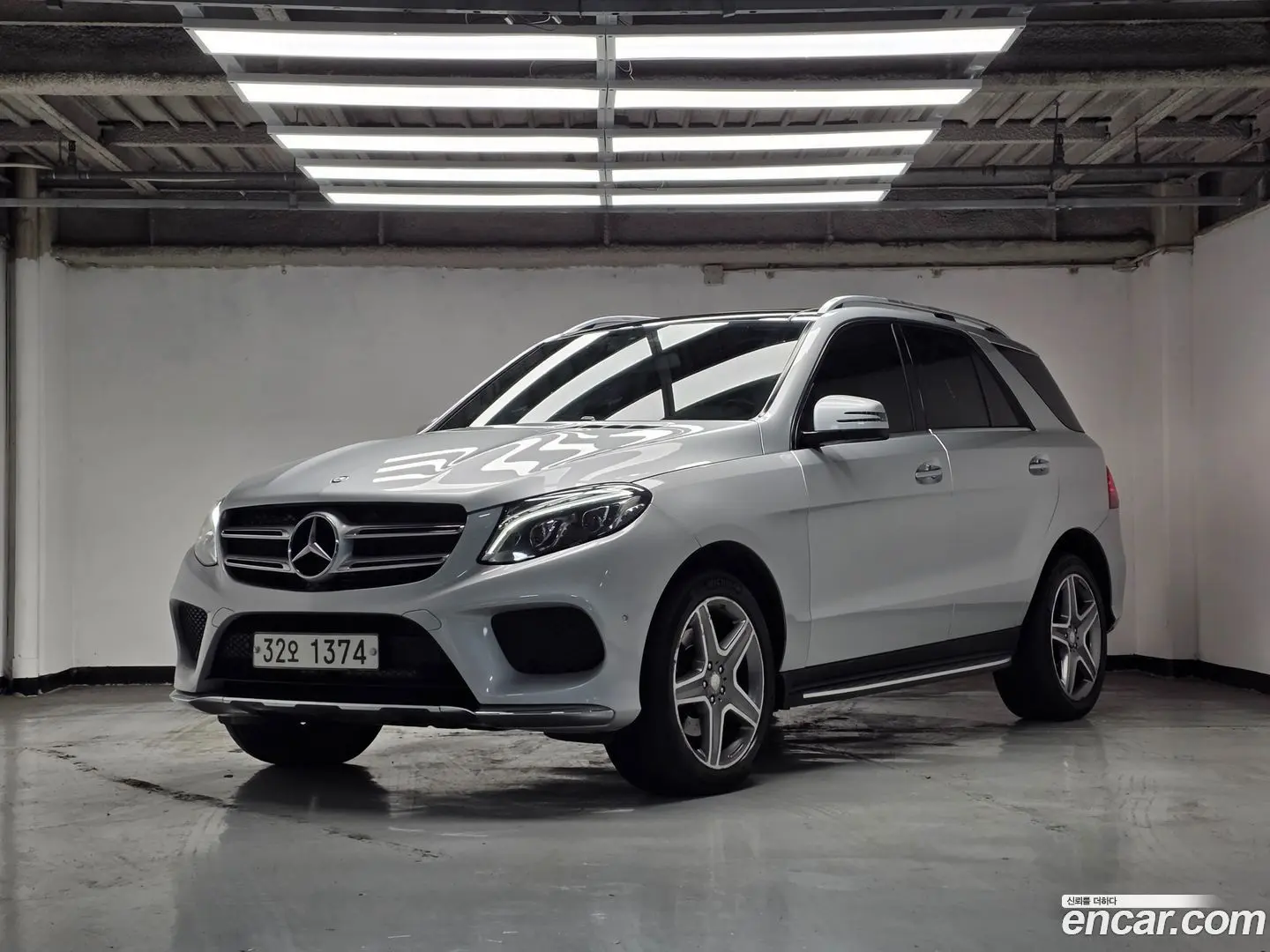 Main__Slider__Photo:GLE-Class Mercedes-Benz 2017.4-0