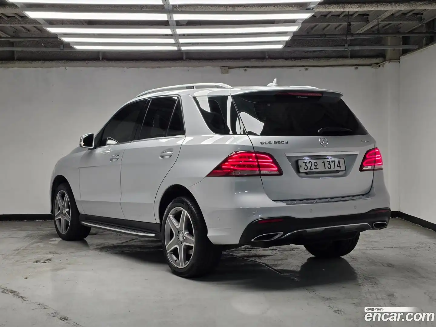 GLE-Class Mercedes-Benz 2017.4-OUTER-002
