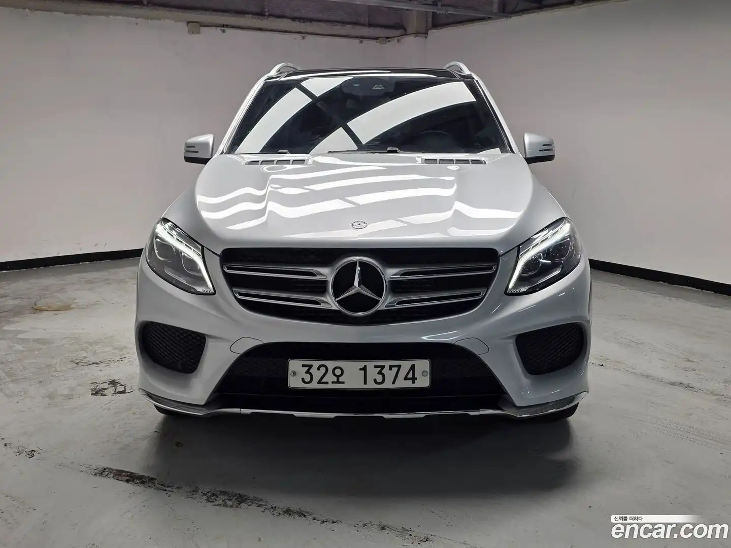 GLE-Class Mercedes-Benz 2017.4-OUTER-003