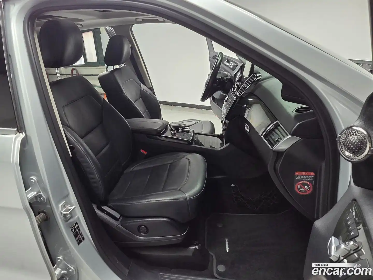 GLE-Class Mercedes-Benz 2017.4-OPTION-015