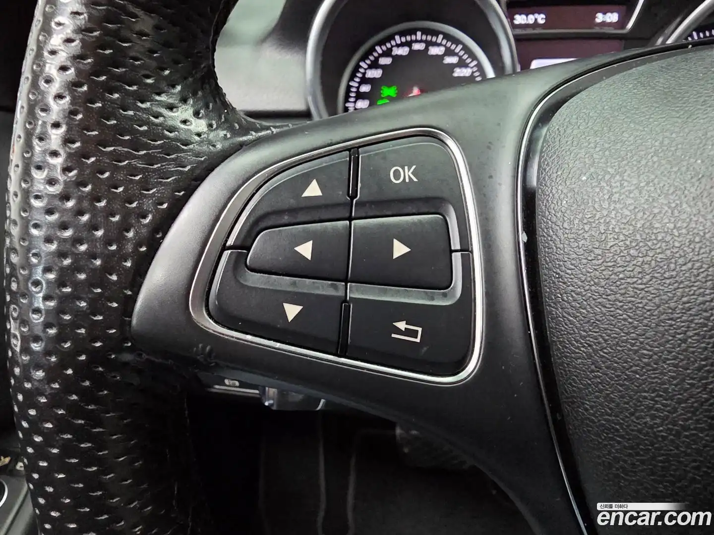 GLE-Class Mercedes-Benz 2017.4-OPTION-019