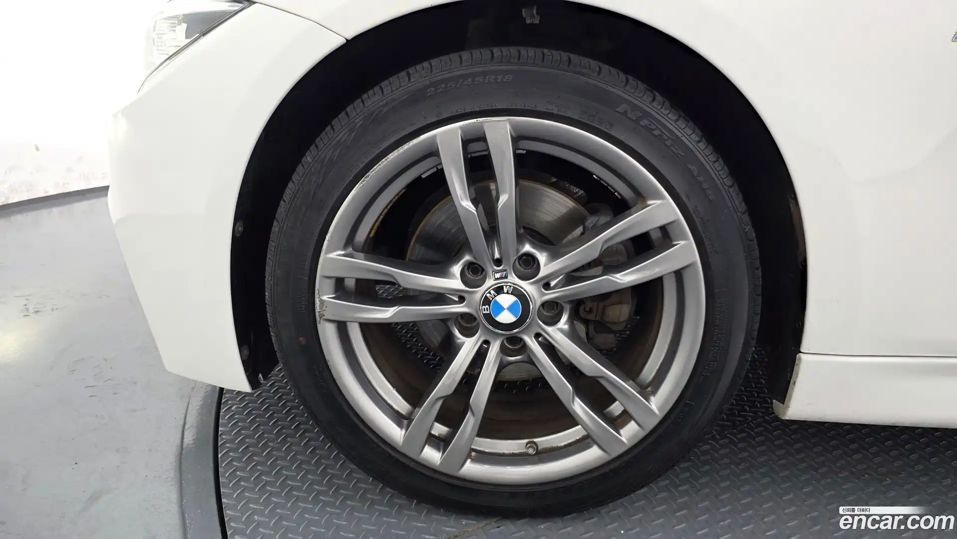 3-Series BMW 2018.11-OUTER-005