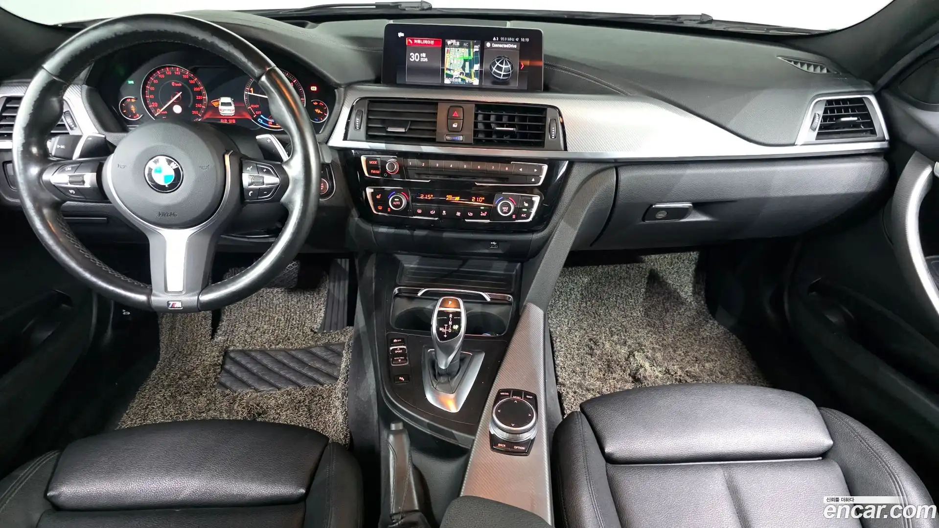 3-Series BMW 2018.11-INNER-007