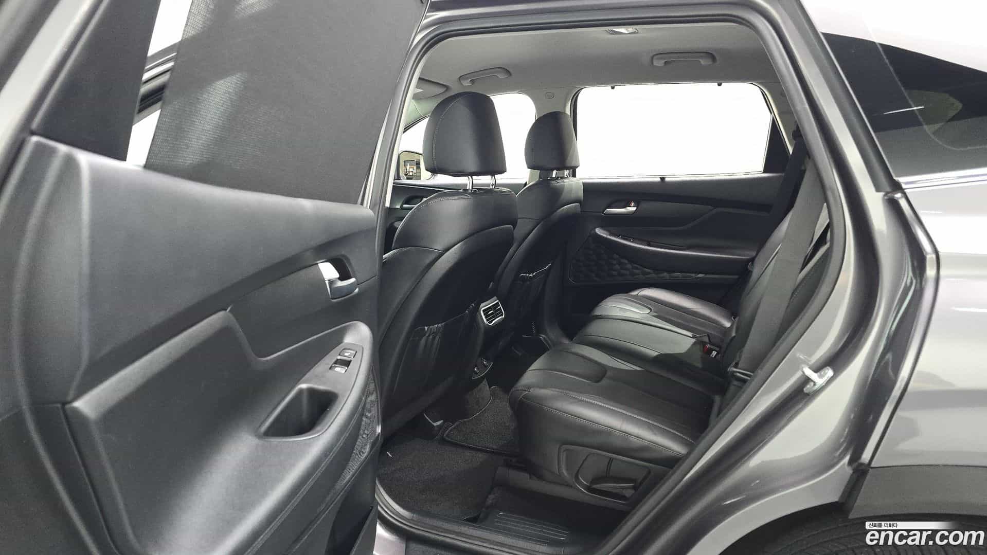 Santafe Hyundai 2022.8-INNER-036