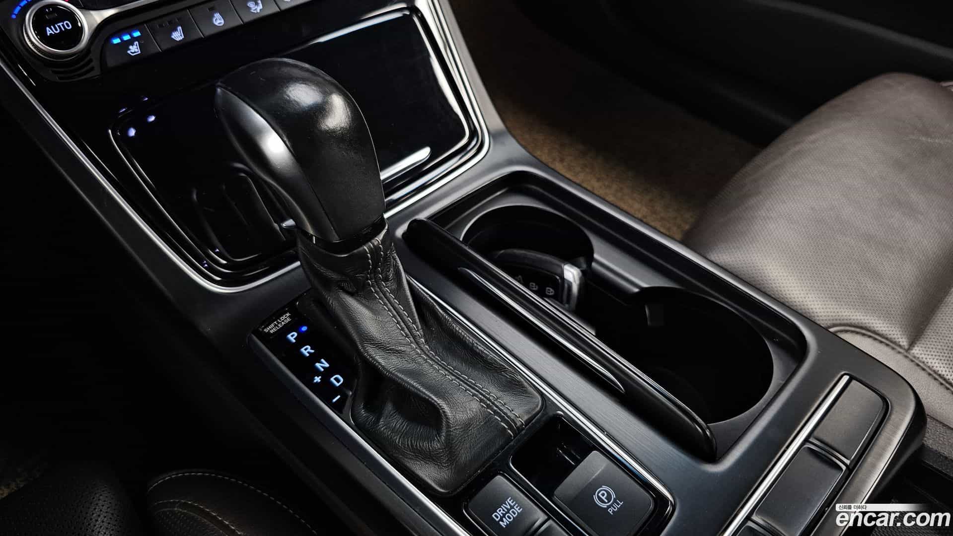 Grandeur Hyundai 2017.9-INNER-009