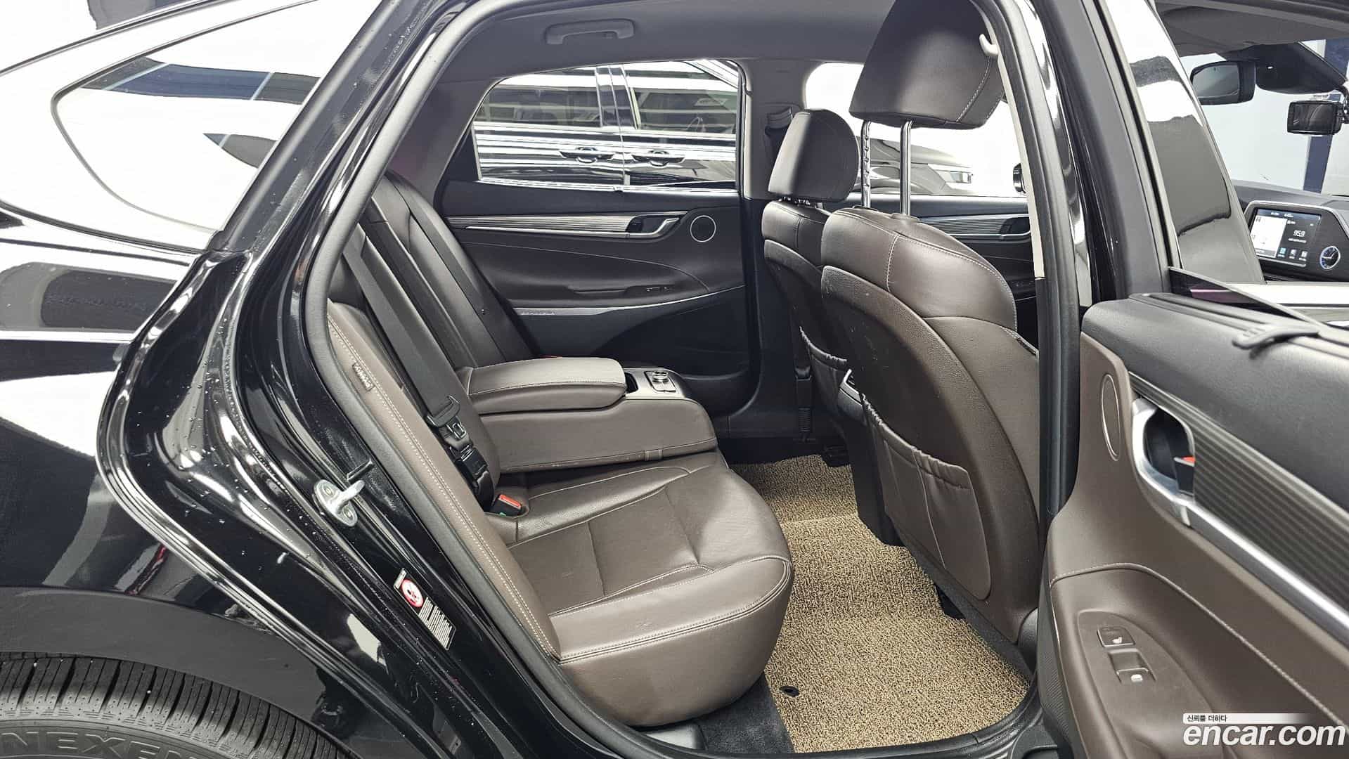 Grandeur Hyundai 2017.9-OPTION-016