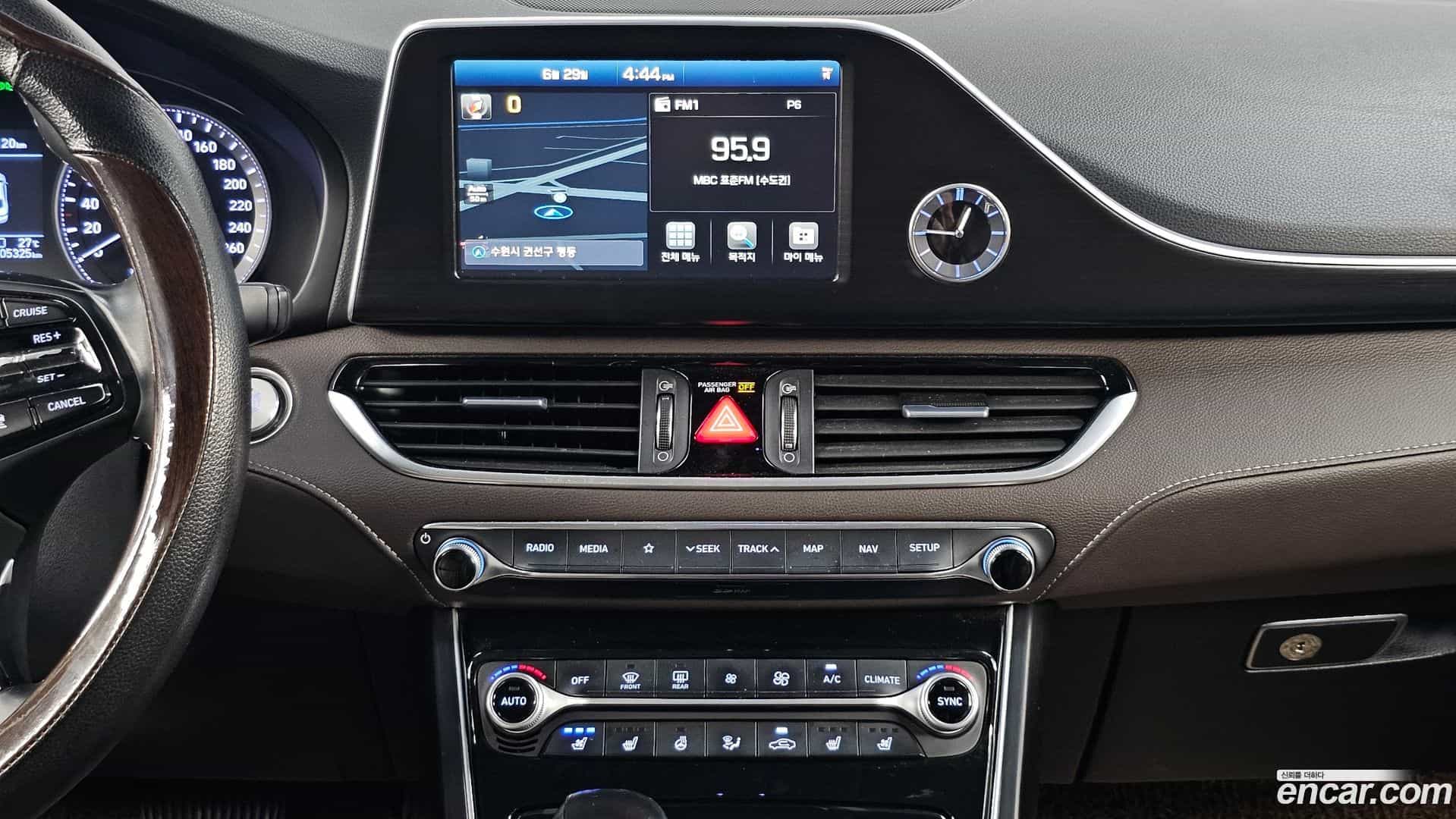 Grandeur Hyundai 2017.9-OPTION-018