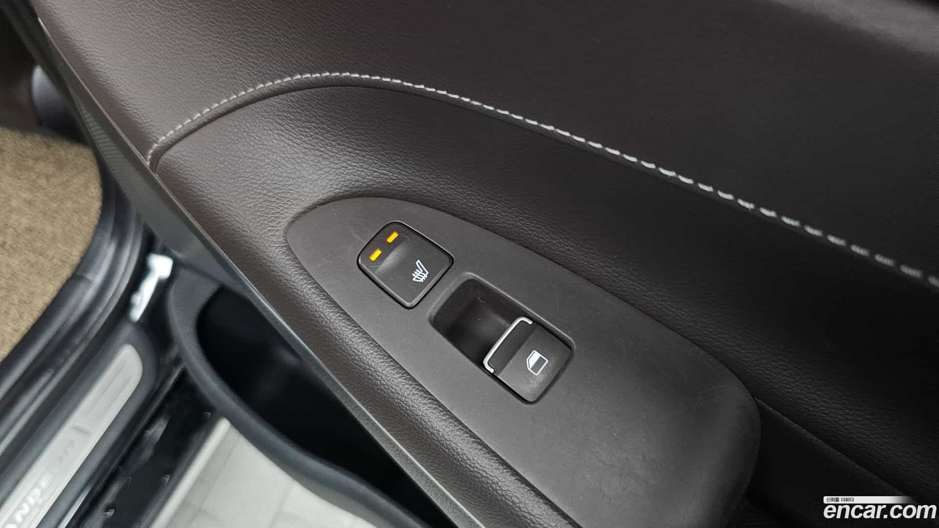 Grandeur Hyundai 2017.9-OPTION-022