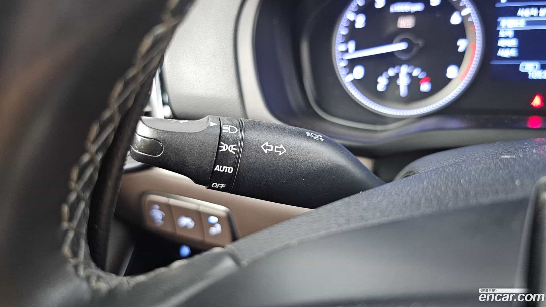 Grandeur Hyundai 2017.9-OPTION-040