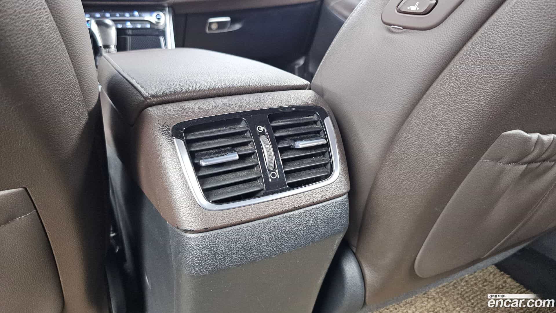 Grandeur Hyundai 2017.9-OPTION-044
