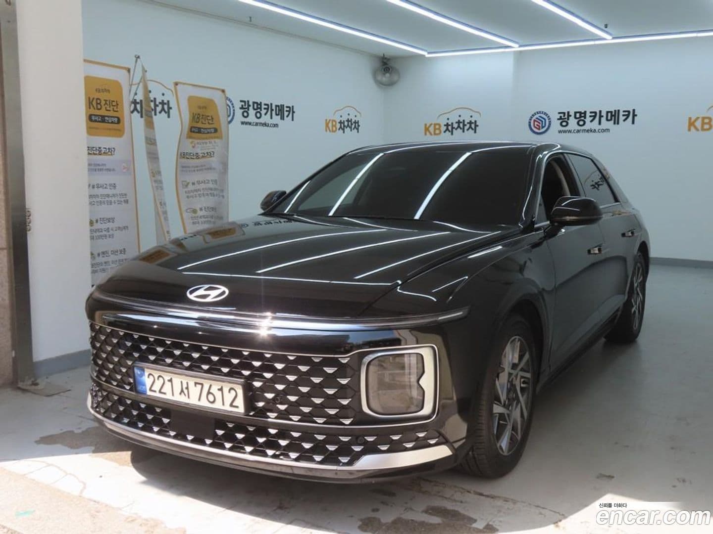 Main__Slider__Photo:Grandeur Hyundai 2023.10-0