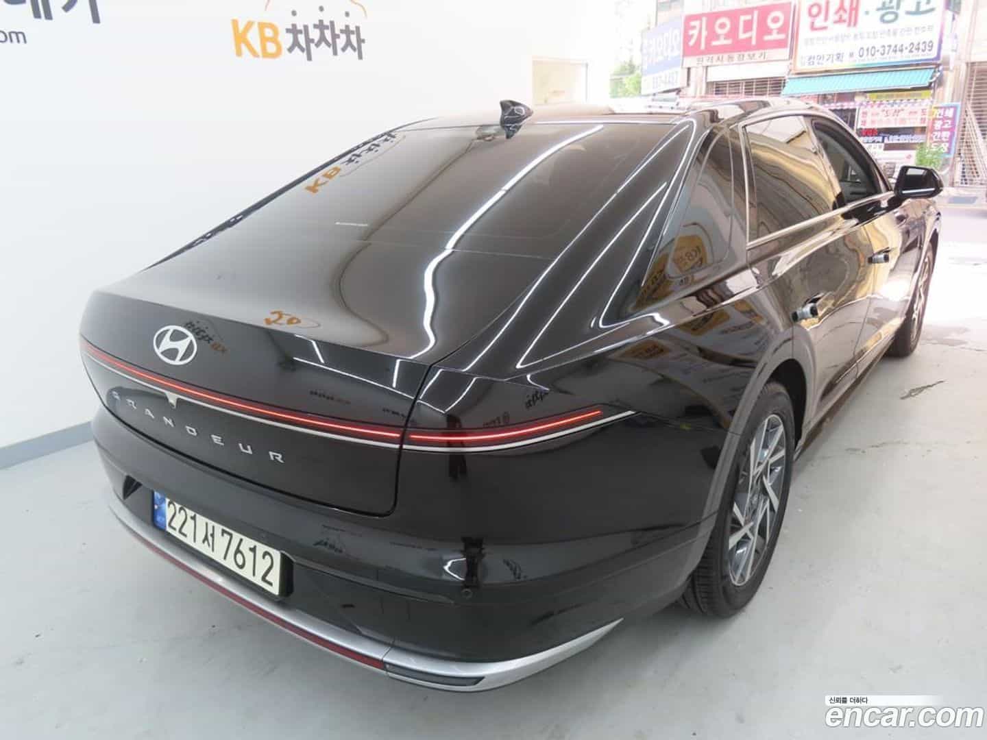Grandeur Hyundai 2023.10-OUTER-004