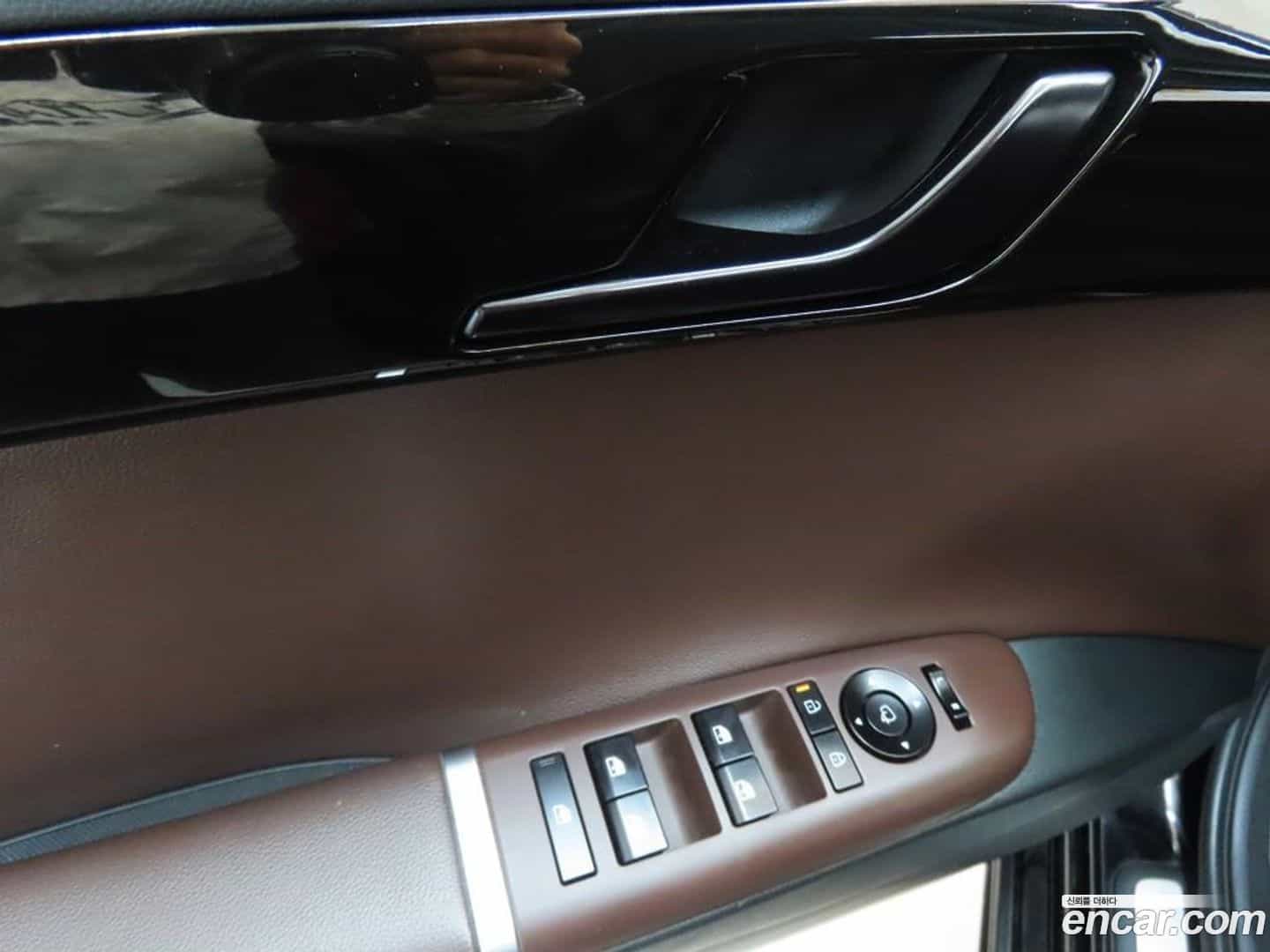 Grandeur Hyundai 2023.10-OPTION-015