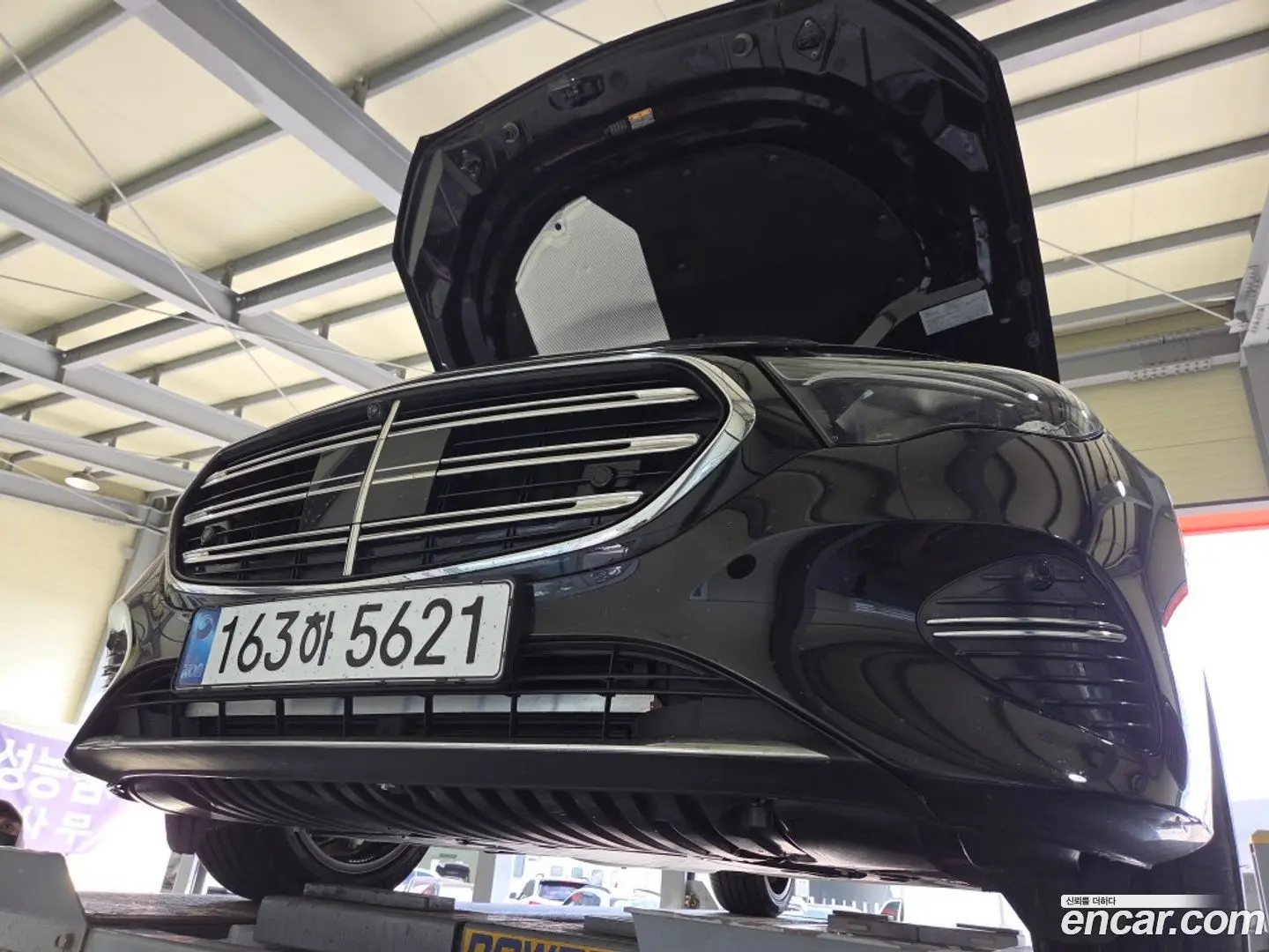 Main__Slider__Photo:E-Class Mercedes-Benz 2025.7-0