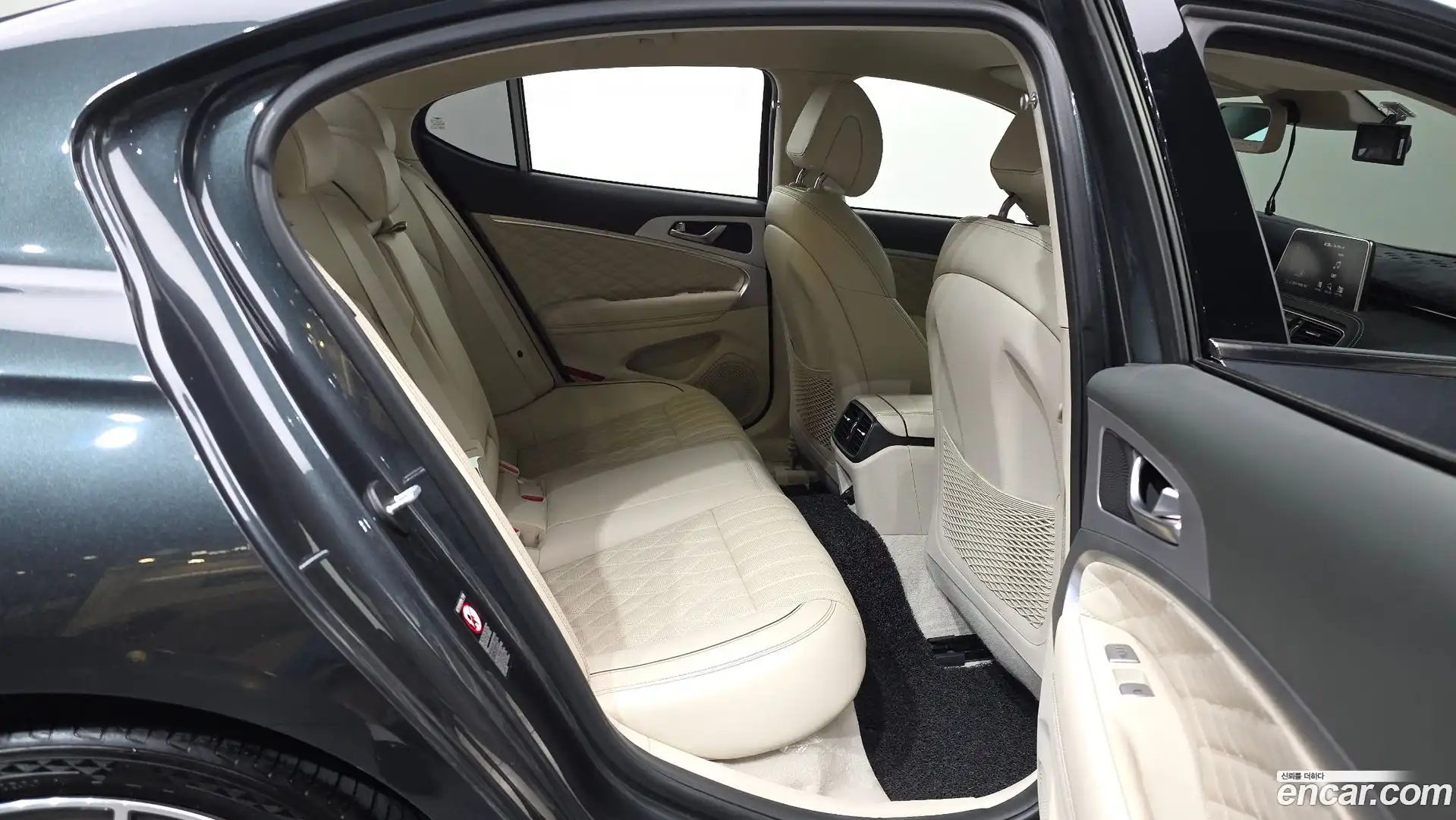 G70 Genesis 2019.0-OPTION-016