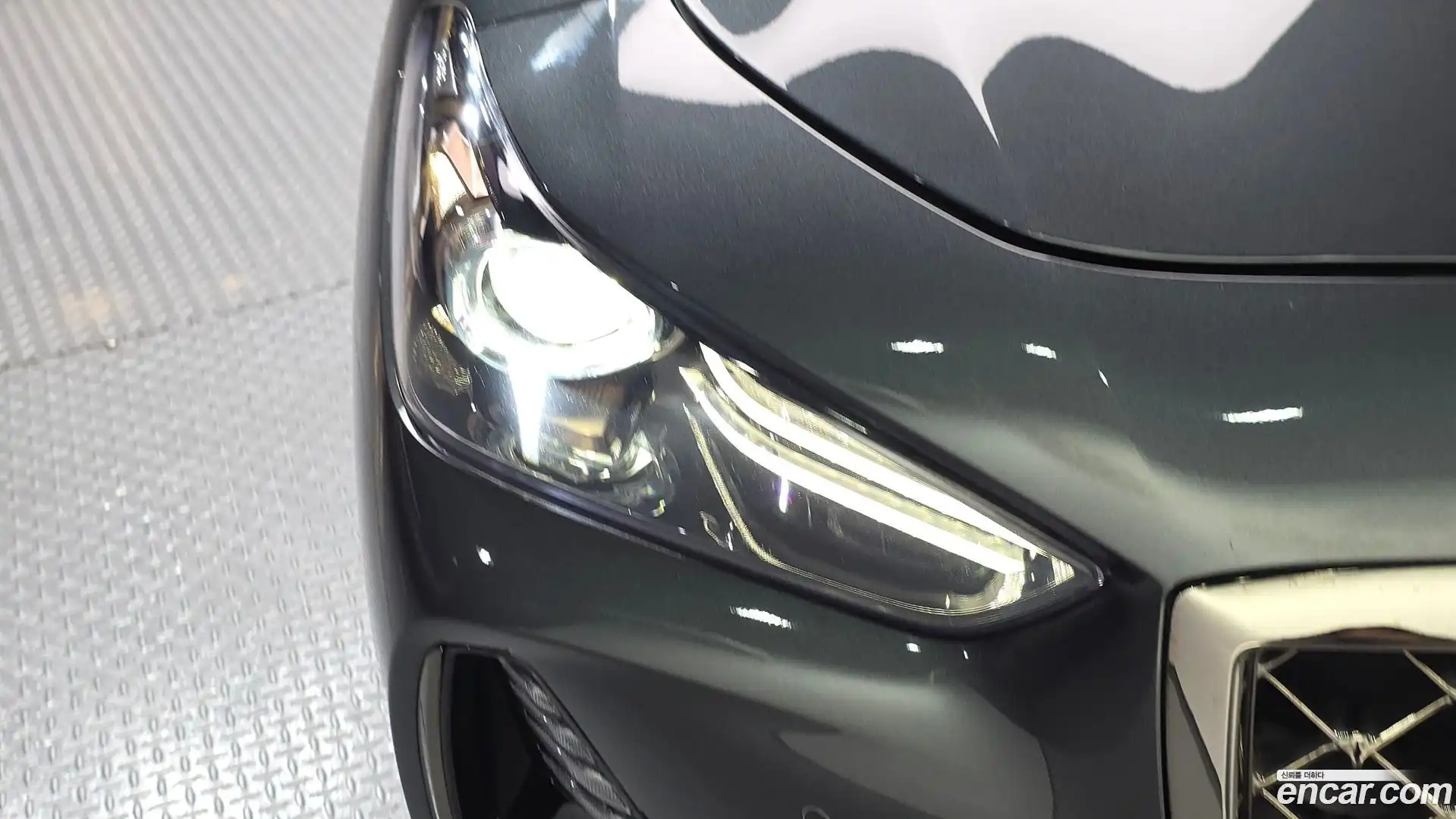 G70 Genesis 2019.0-OUTER-032