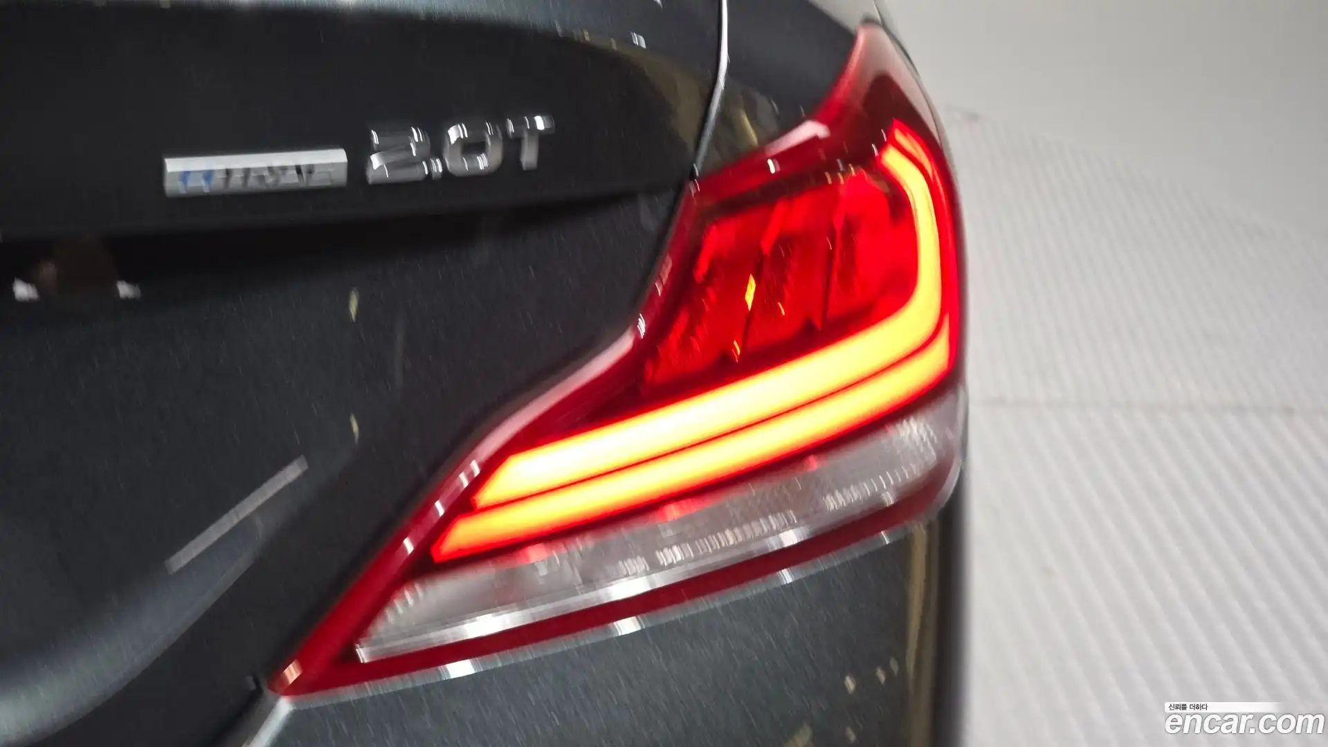 G70 Genesis 2019.0-OUTER-033