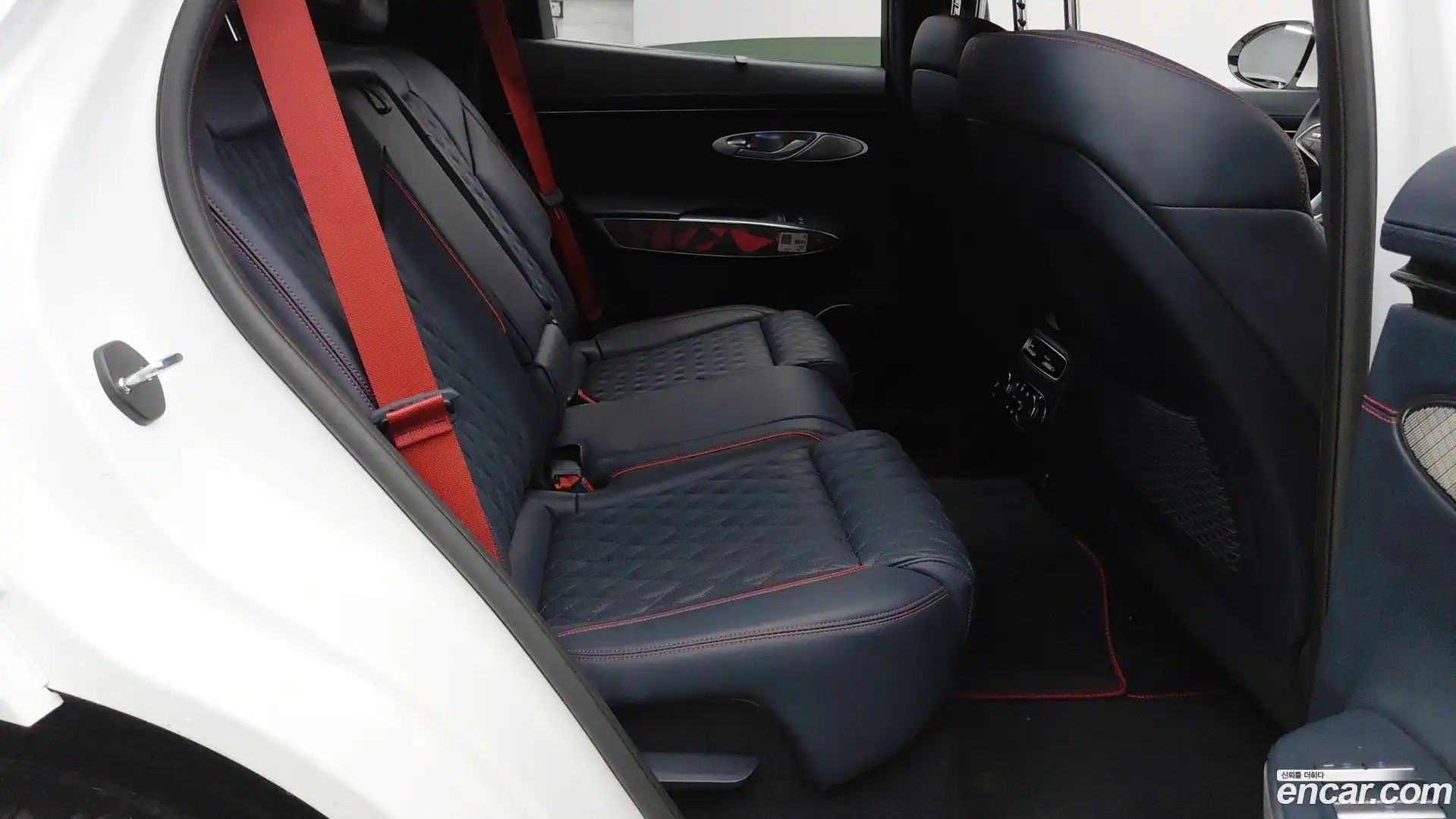 GV70 Genesis 2024.0-INNER-008