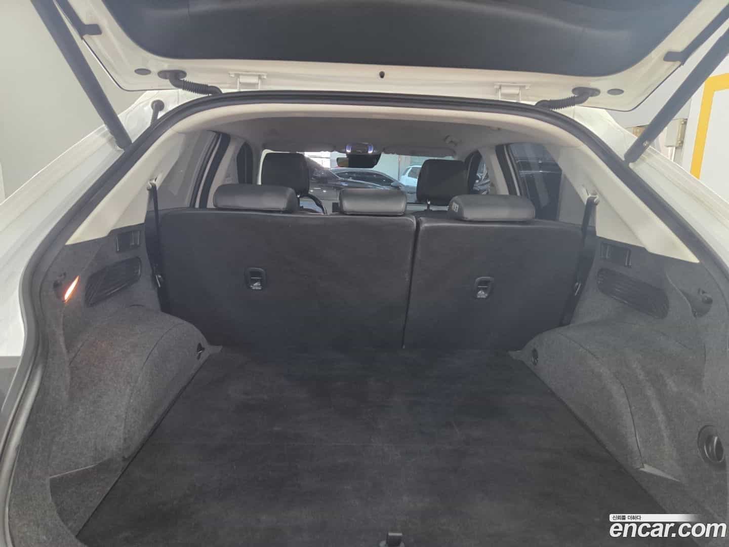 Ioniq5 Hyundai 2021.9-INNER-008
