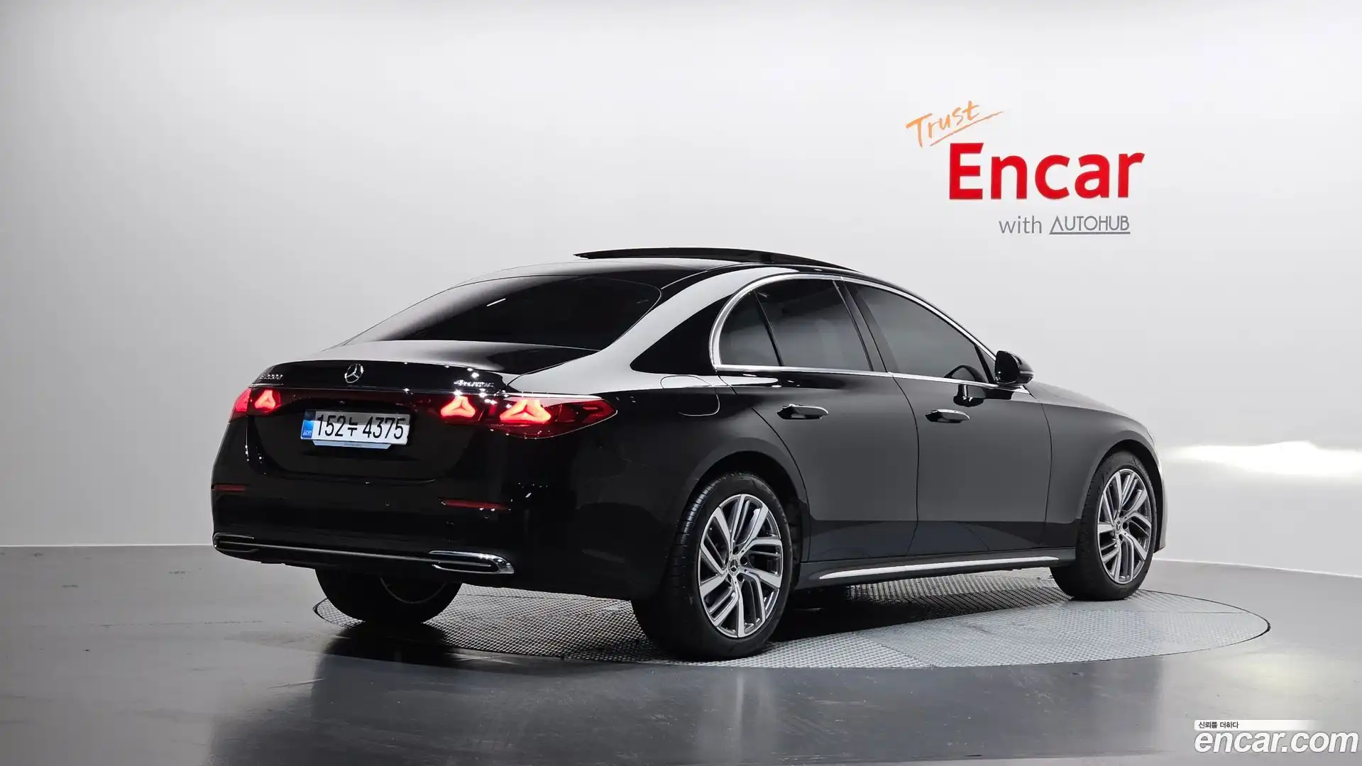 E-Class Mercedes-Benz 2025.6-OUTER-002