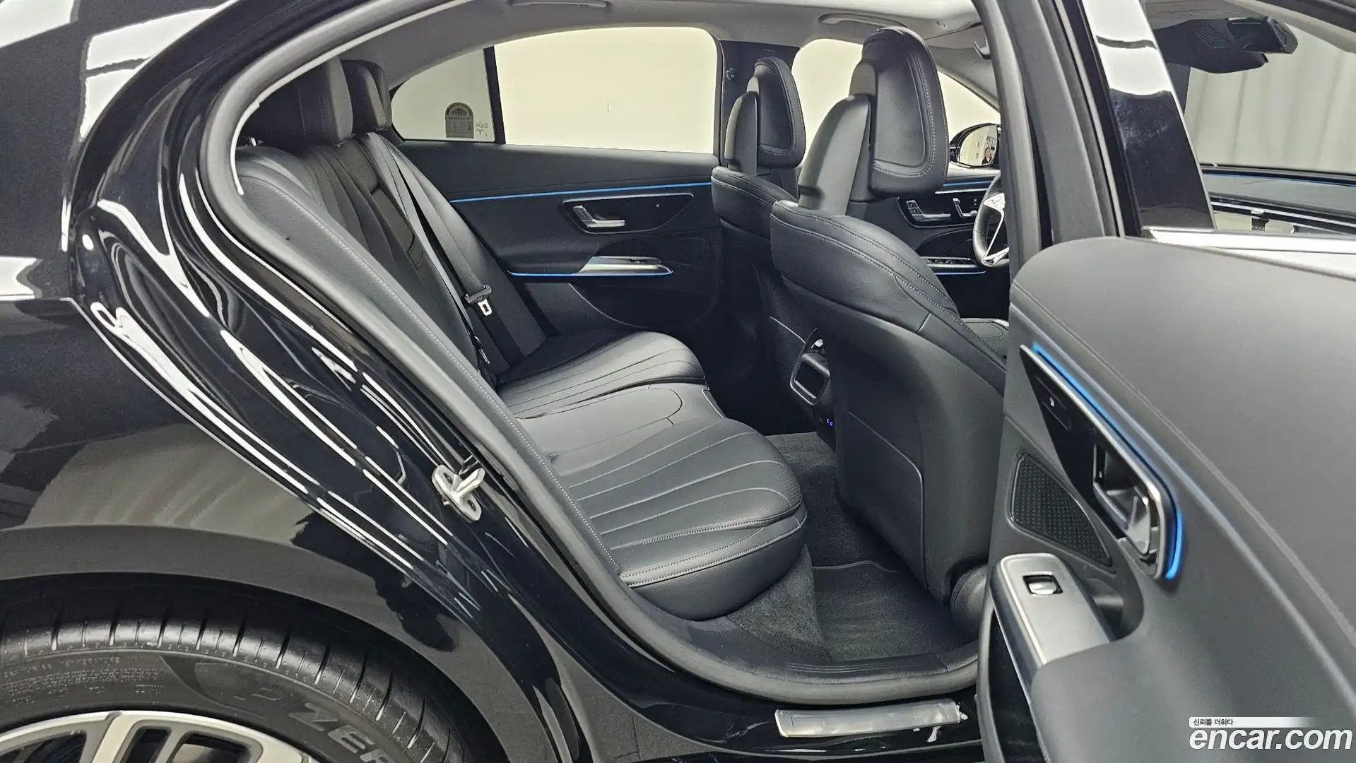 E-Class Mercedes-Benz 2025.6-OPTION-015