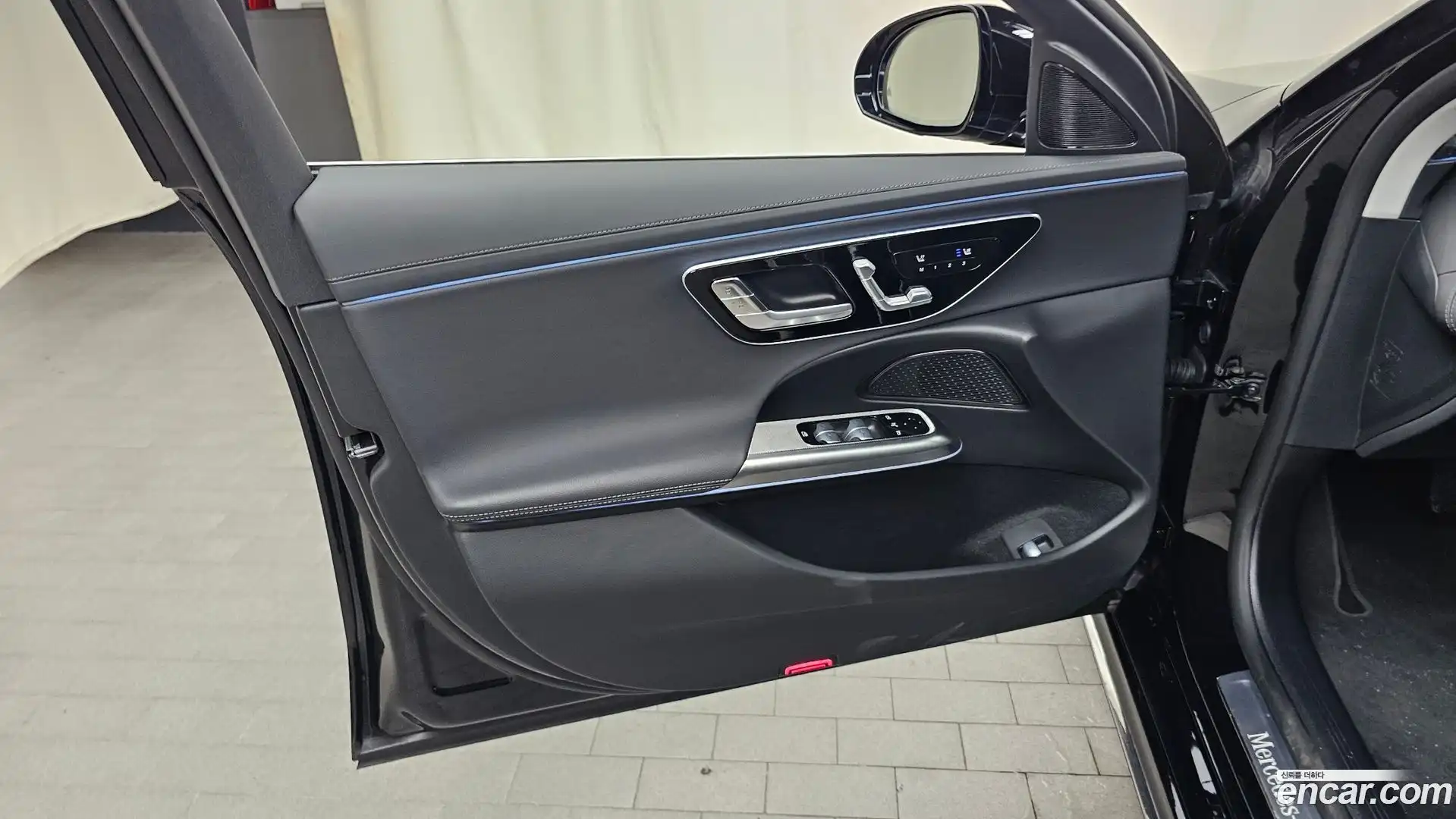 E-Class Mercedes-Benz 2025.6-INNER-034