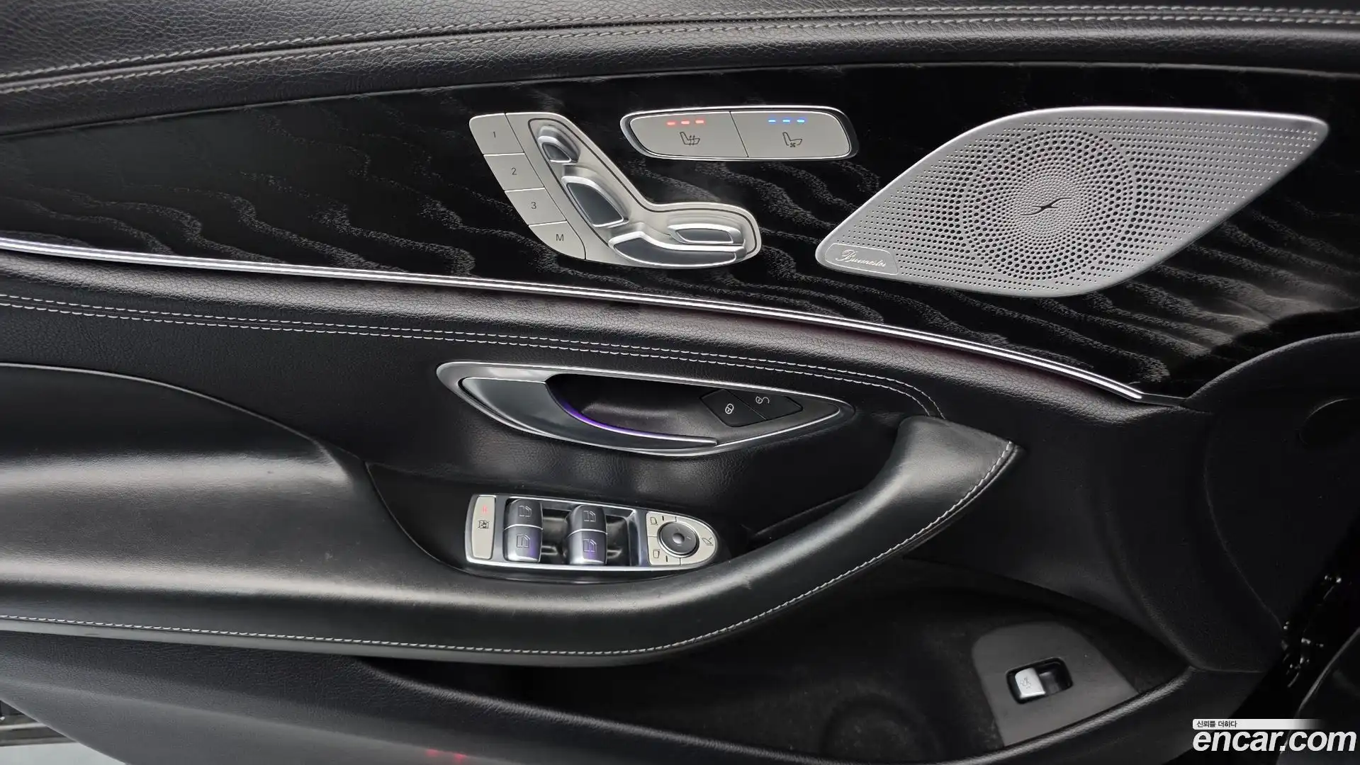 CLS-Class Mercedes-Benz 2022.4-INNER-034