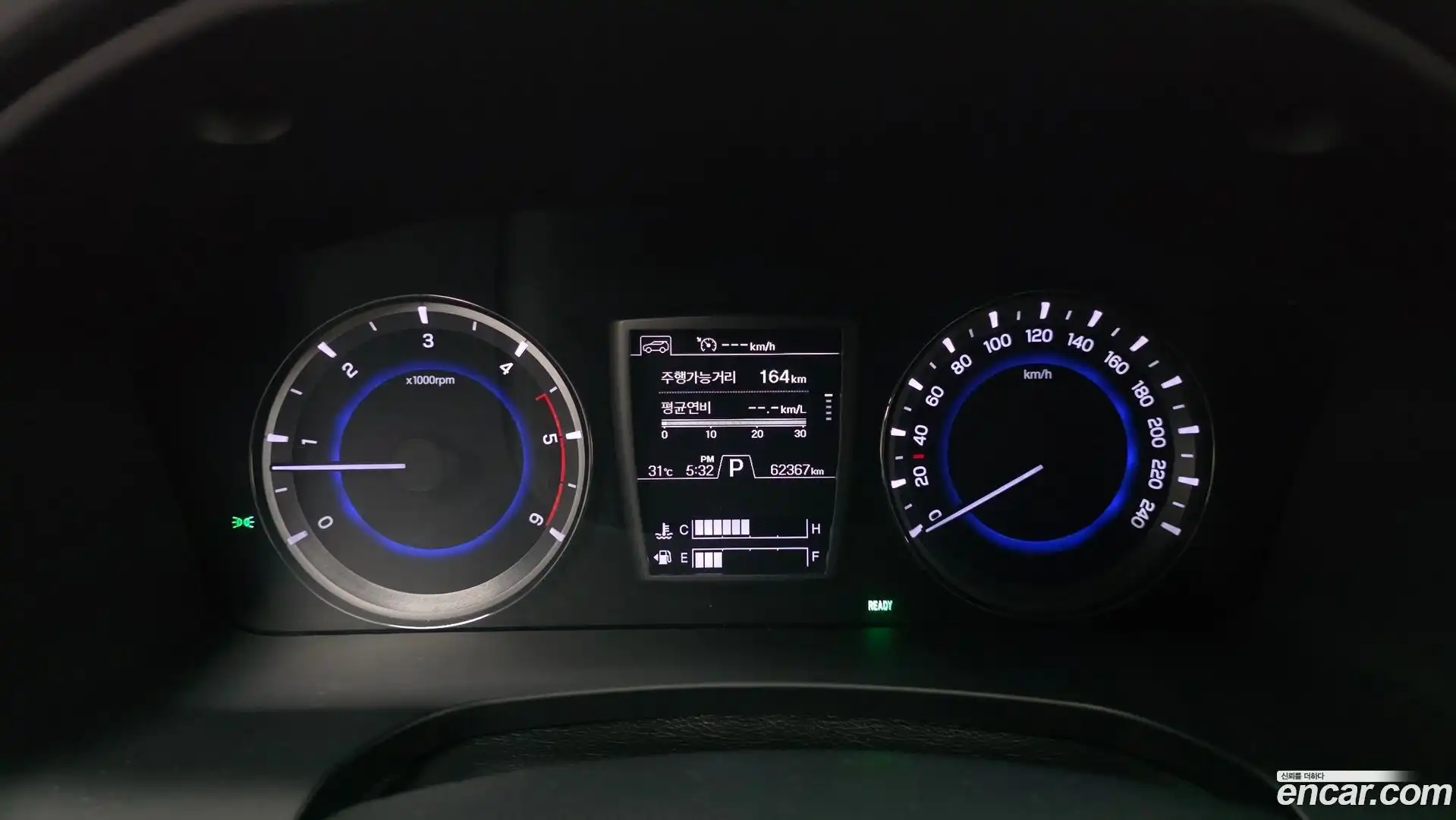 Rexton KG Mobility 2018.3-INNER-008