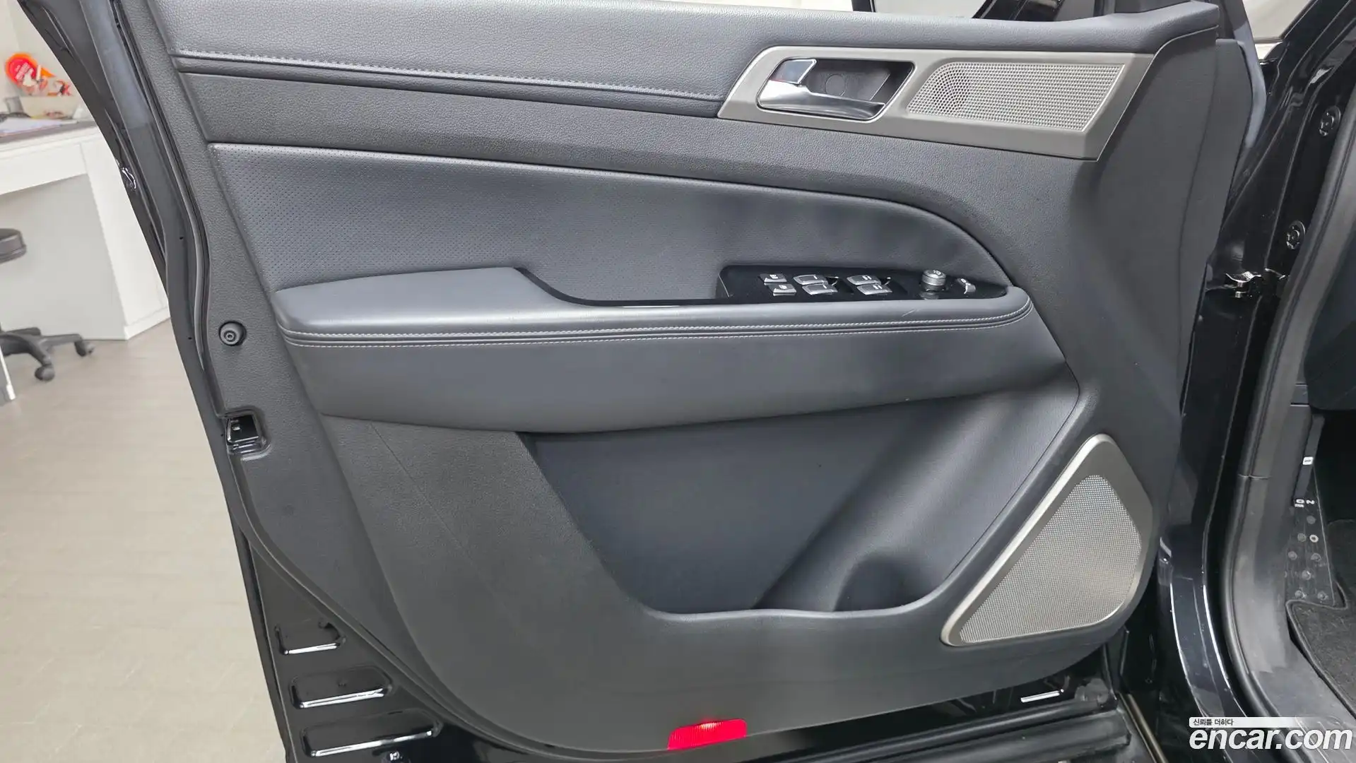 Rexton KG Mobility 2018.3-INNER-034