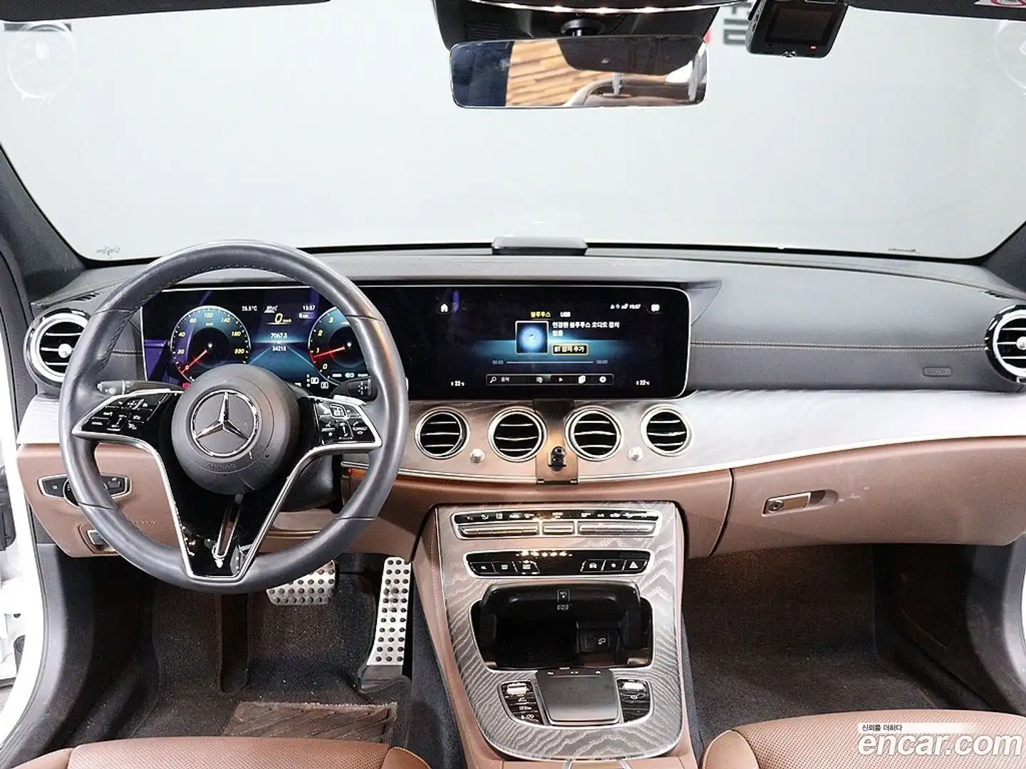 E-Class Mercedes-Benz 2023.2-OPTION-019