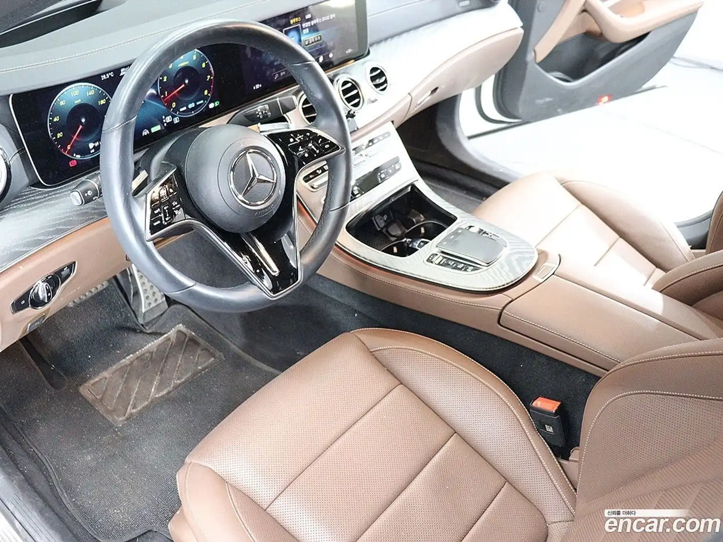 E-Class Mercedes-Benz 2023.2-OPTION-022
