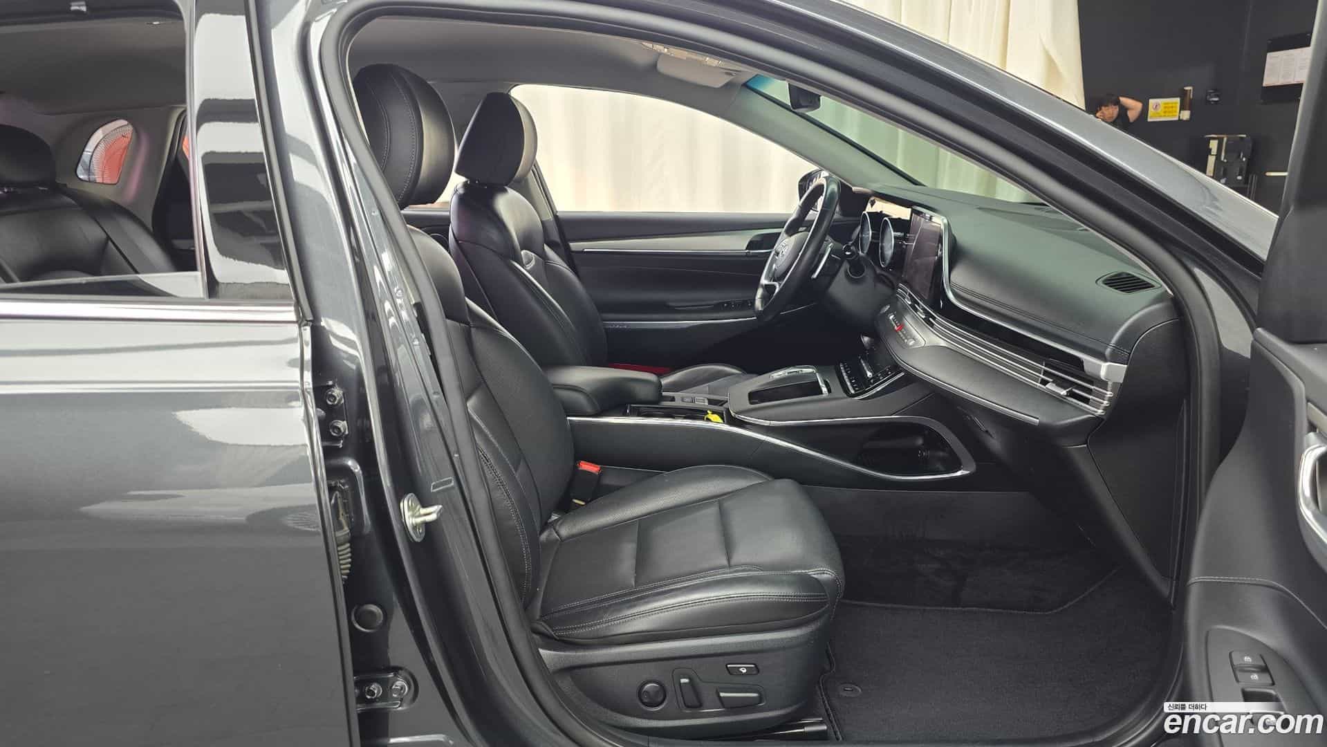 Grandeur Hyundai 2020.8-OPTION-015