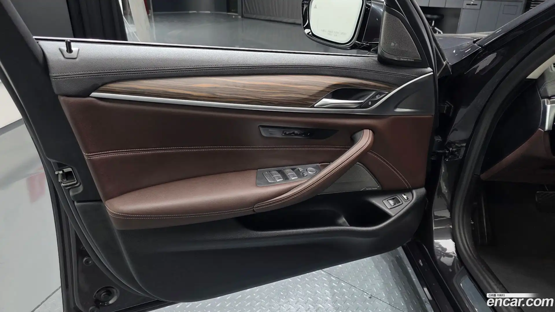 5-Series BMW 2020.10-INNER-034