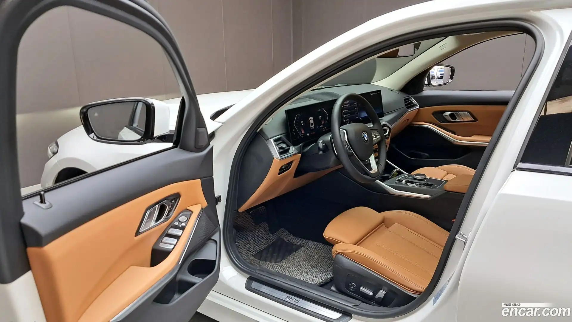 3-Series BMW 2023.9-INNER-010
