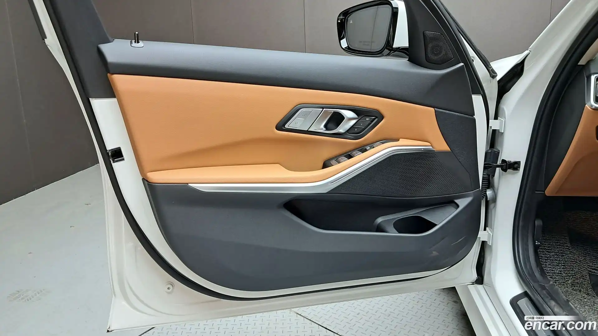 3-Series BMW 2023.9-INNER-034