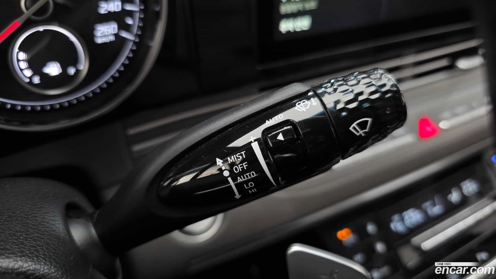 Grandeur Hyundai 2020.6-OPTION-024