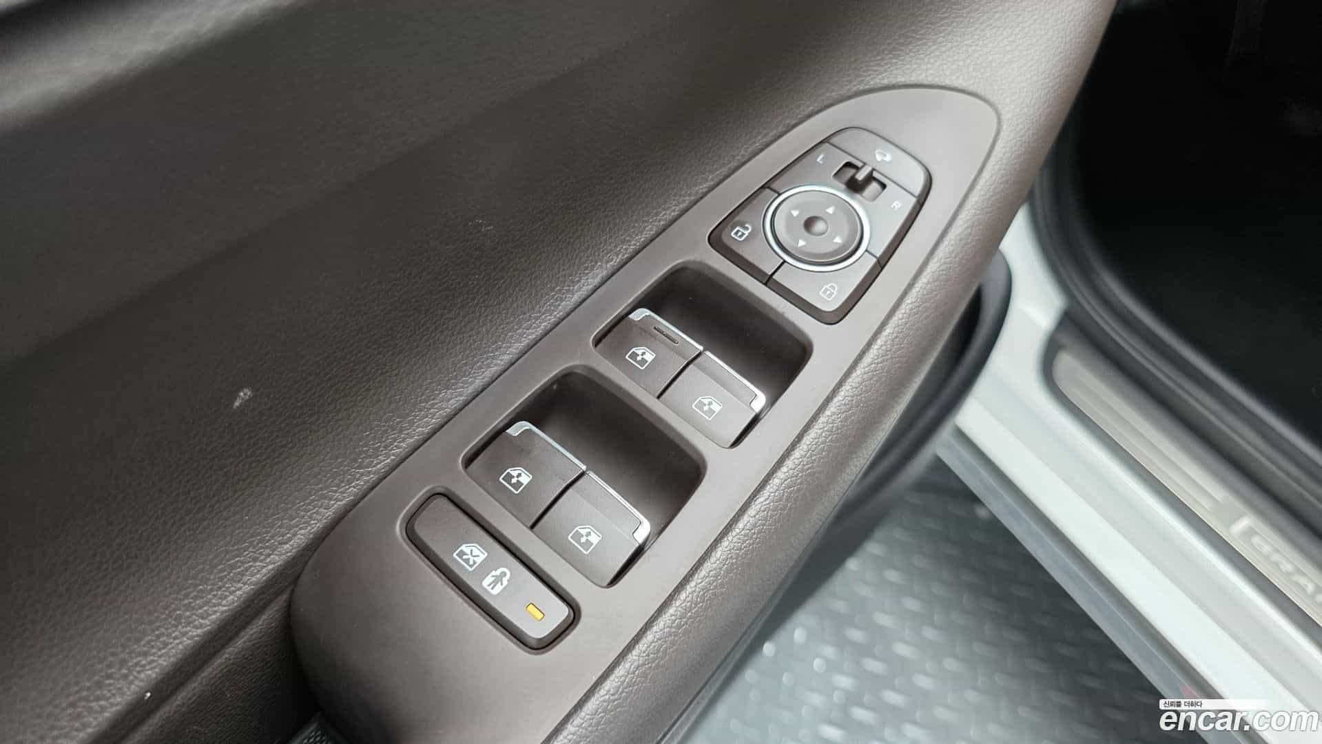 Grandeur Hyundai 2020.6-OPTION-040