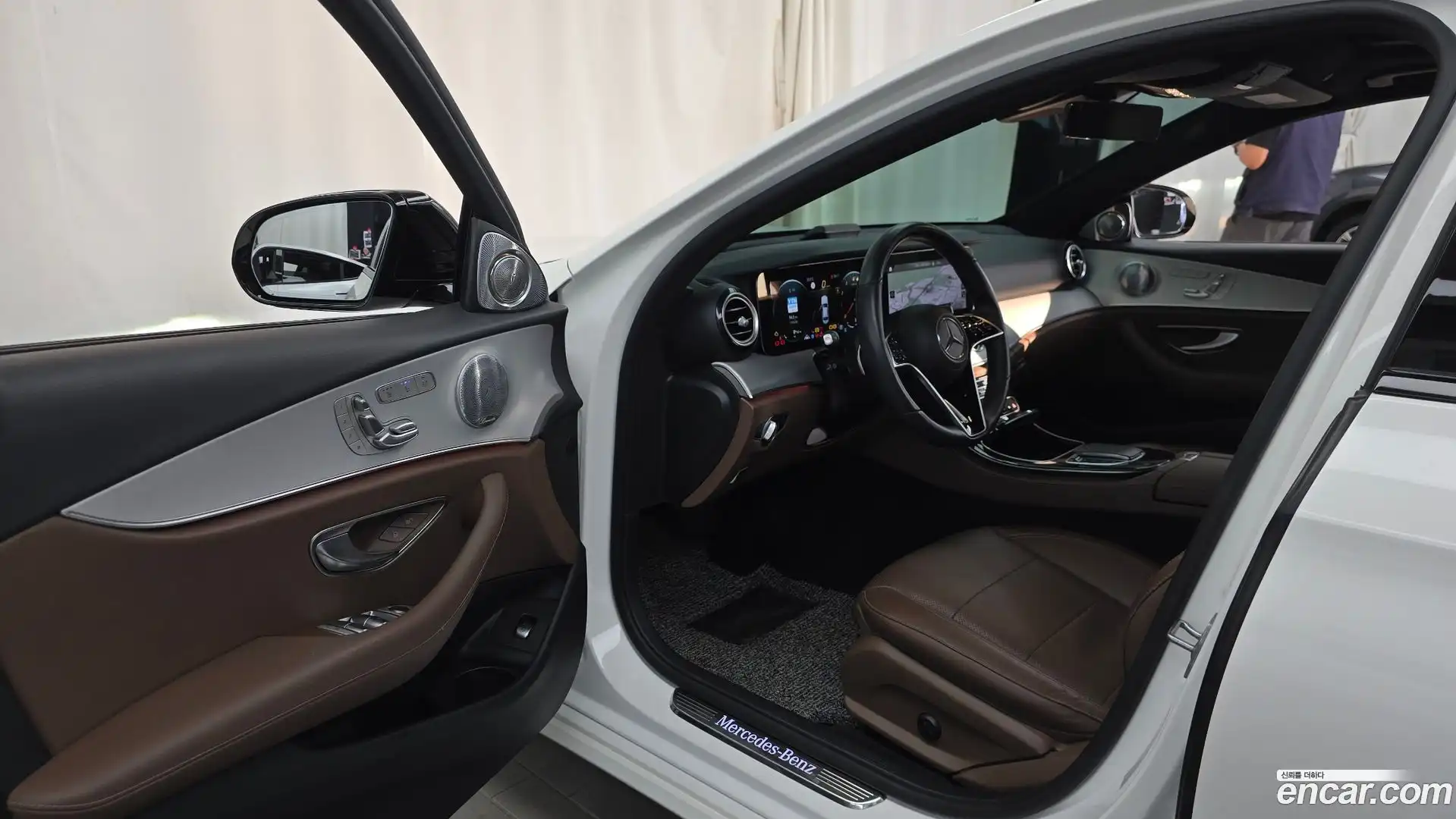 E-Class Mercedes-Benz 2020.11-INNER-010
