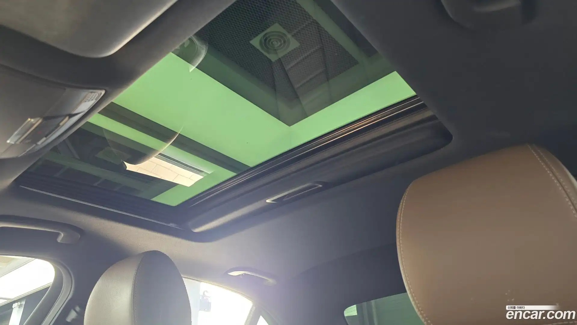 E-Class Mercedes-Benz 2020.11-OPTION-020