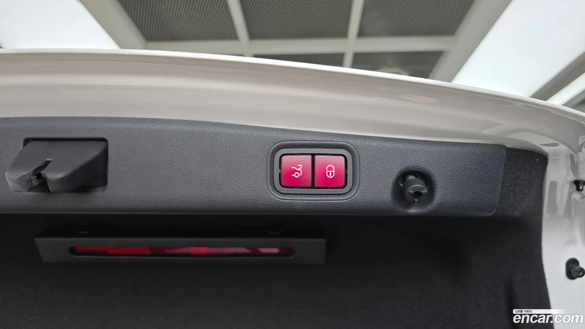 E-Class Mercedes-Benz 2020.11-OPTION-043