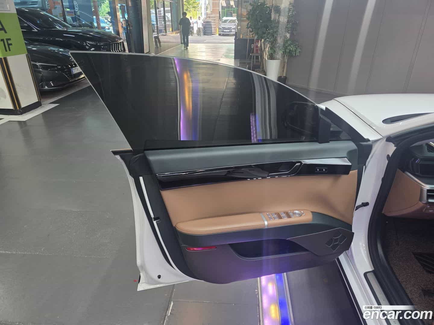 Grandeur Hyundai 2024.8-OPTION-017