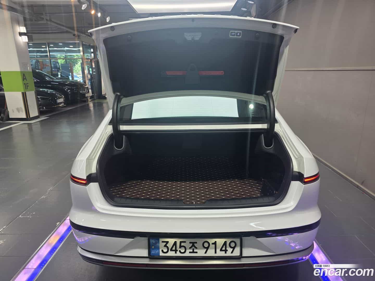 Grandeur Hyundai 2024.8-OPTION-024