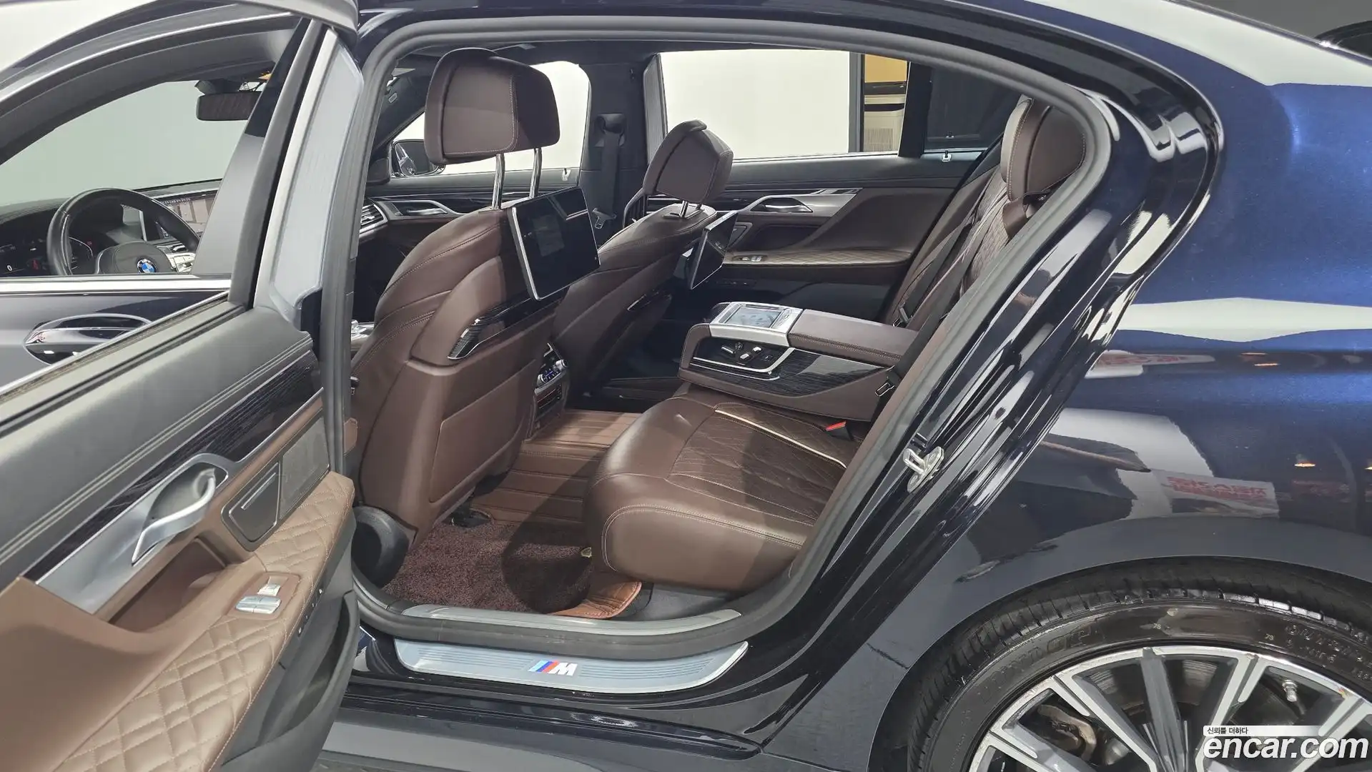 7-Series BMW 2021.11-OPTION-015