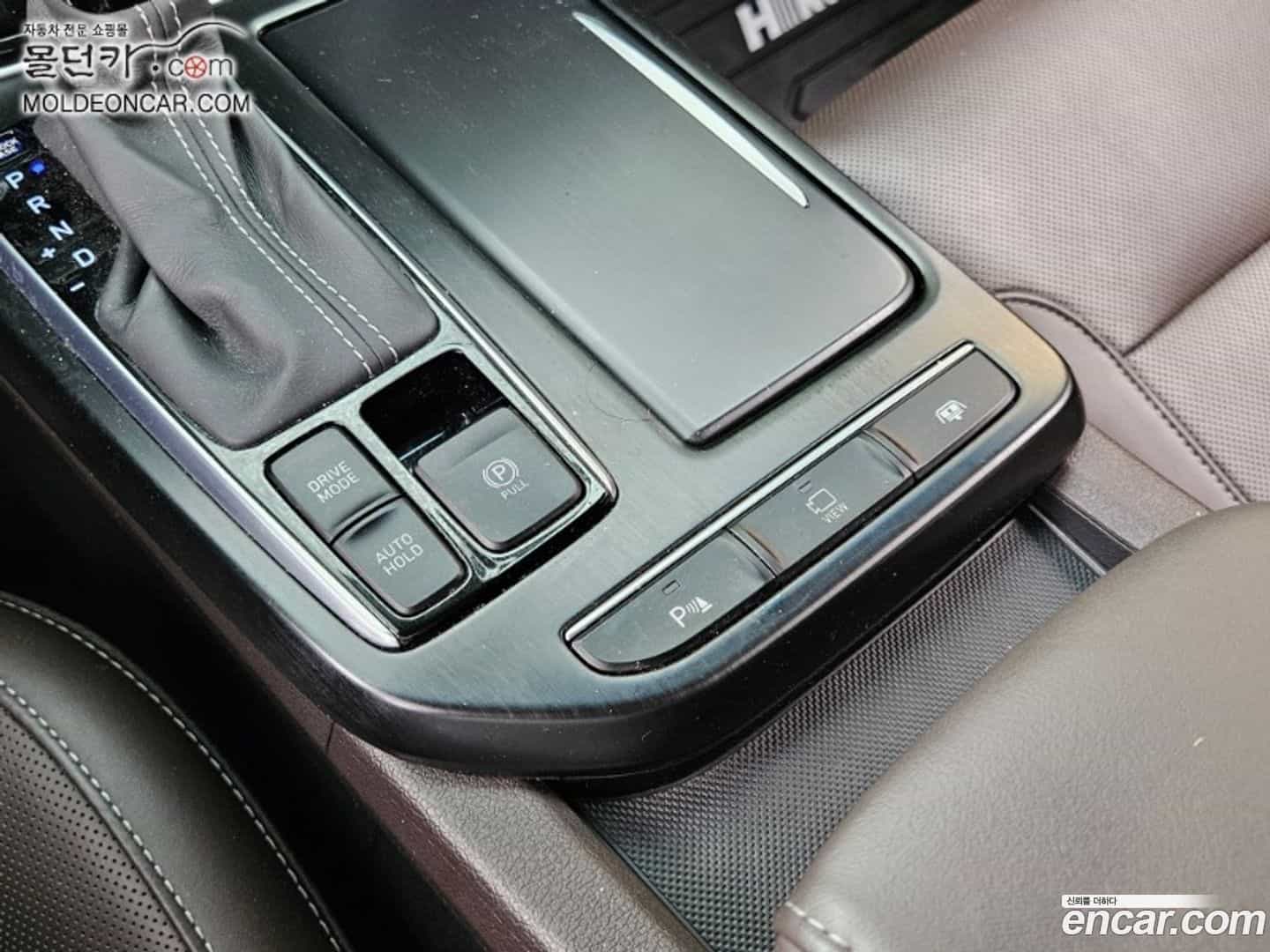 Grandeur Hyundai 2018.4-OPTION-016
