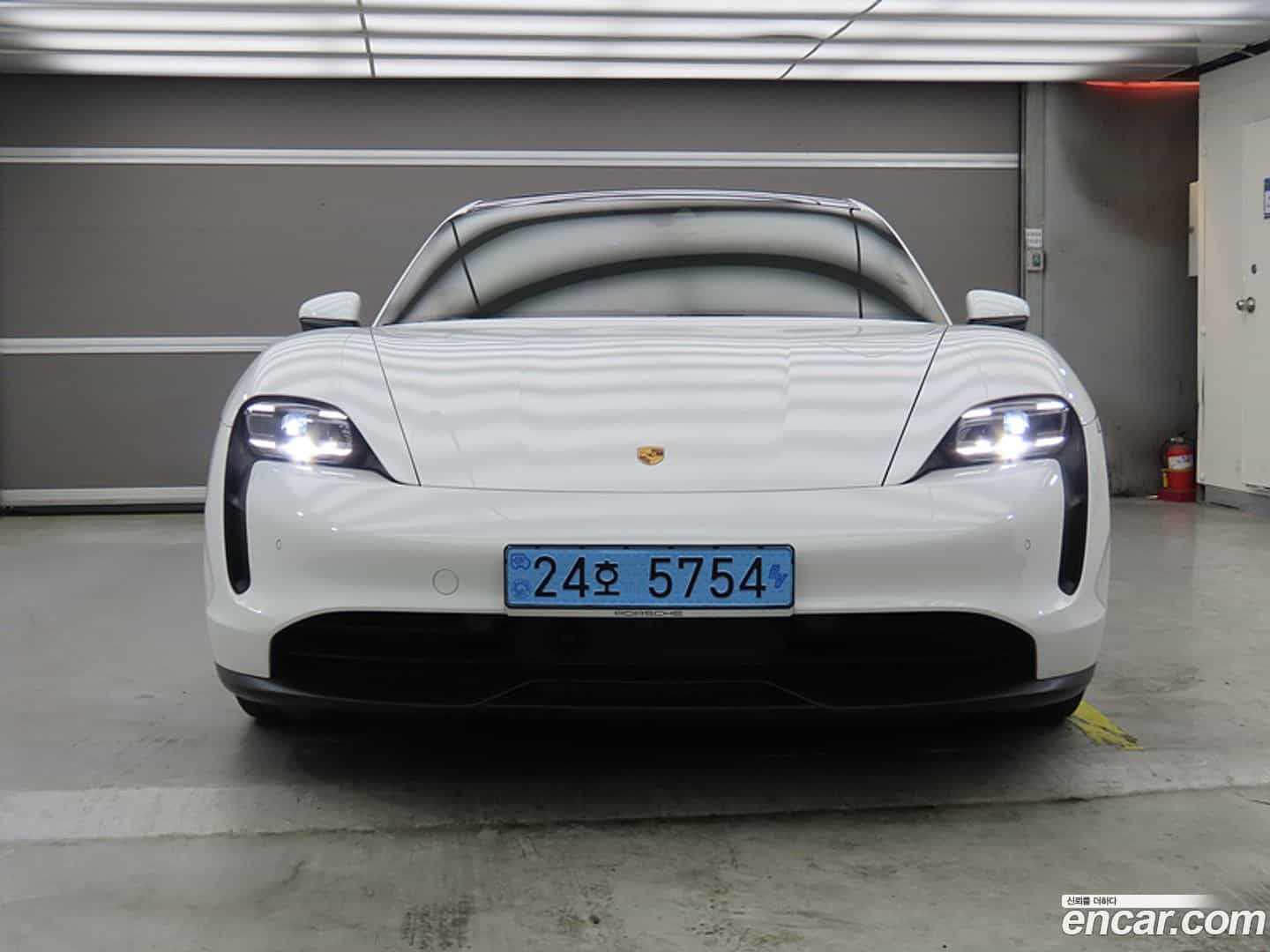 Taycan Porsche 2023.5-OUTER-002