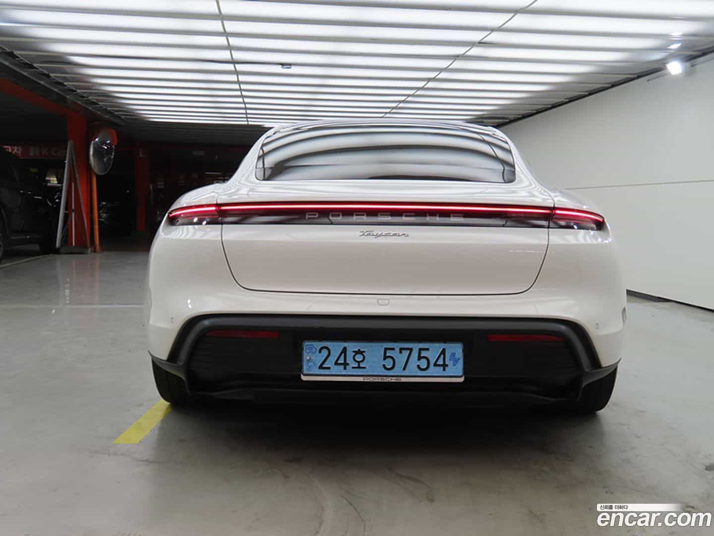 Taycan Porsche 2023.5-OUTER-003