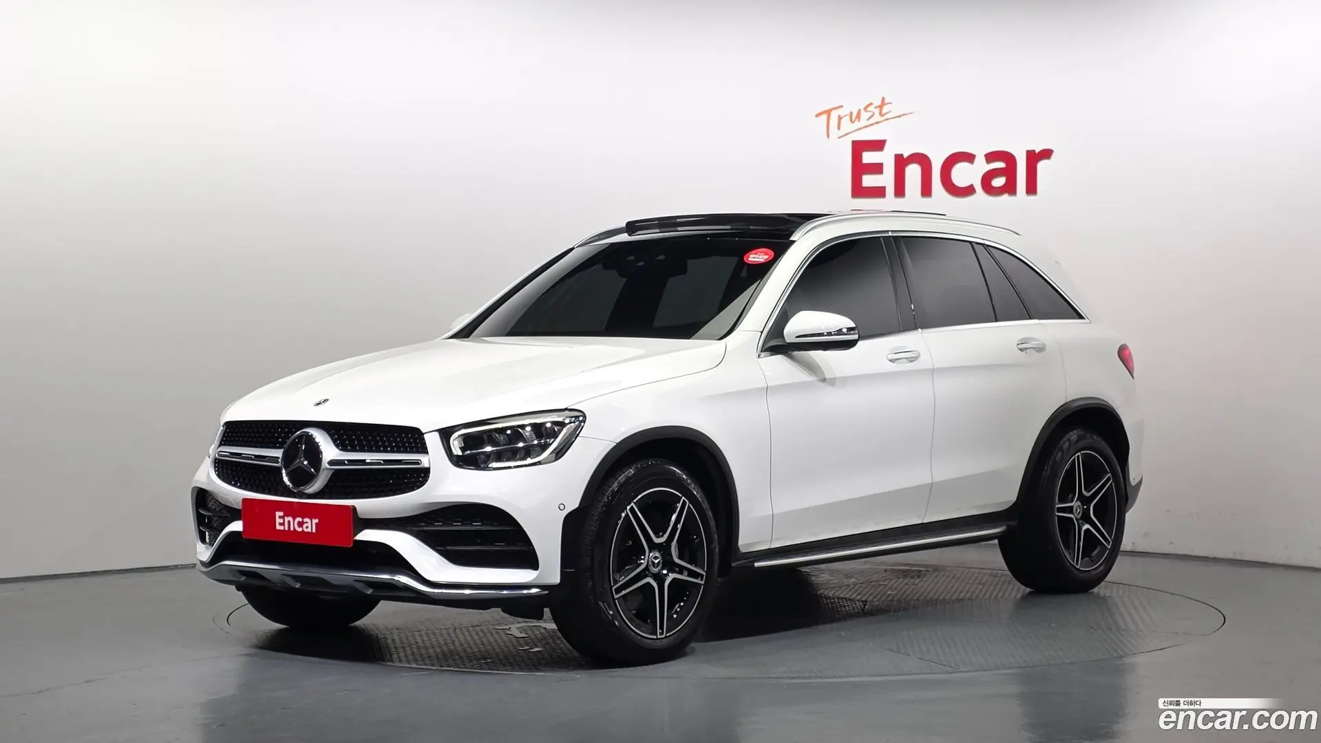 Main__Slider__Photo:GLC-Class Mercedes-Benz 2022.6-0