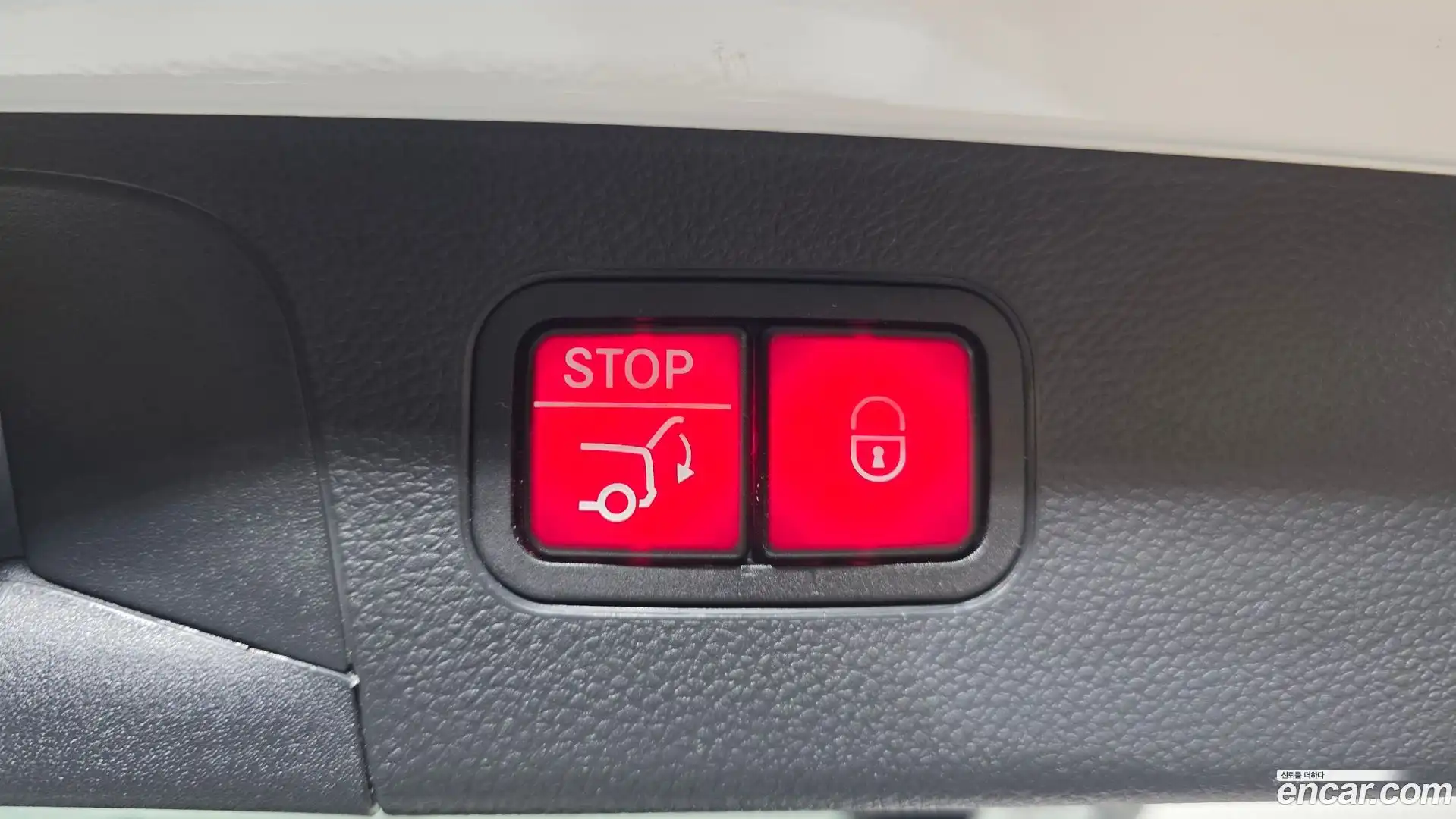 GLC-Class Mercedes-Benz 2022.6-OPTION-022