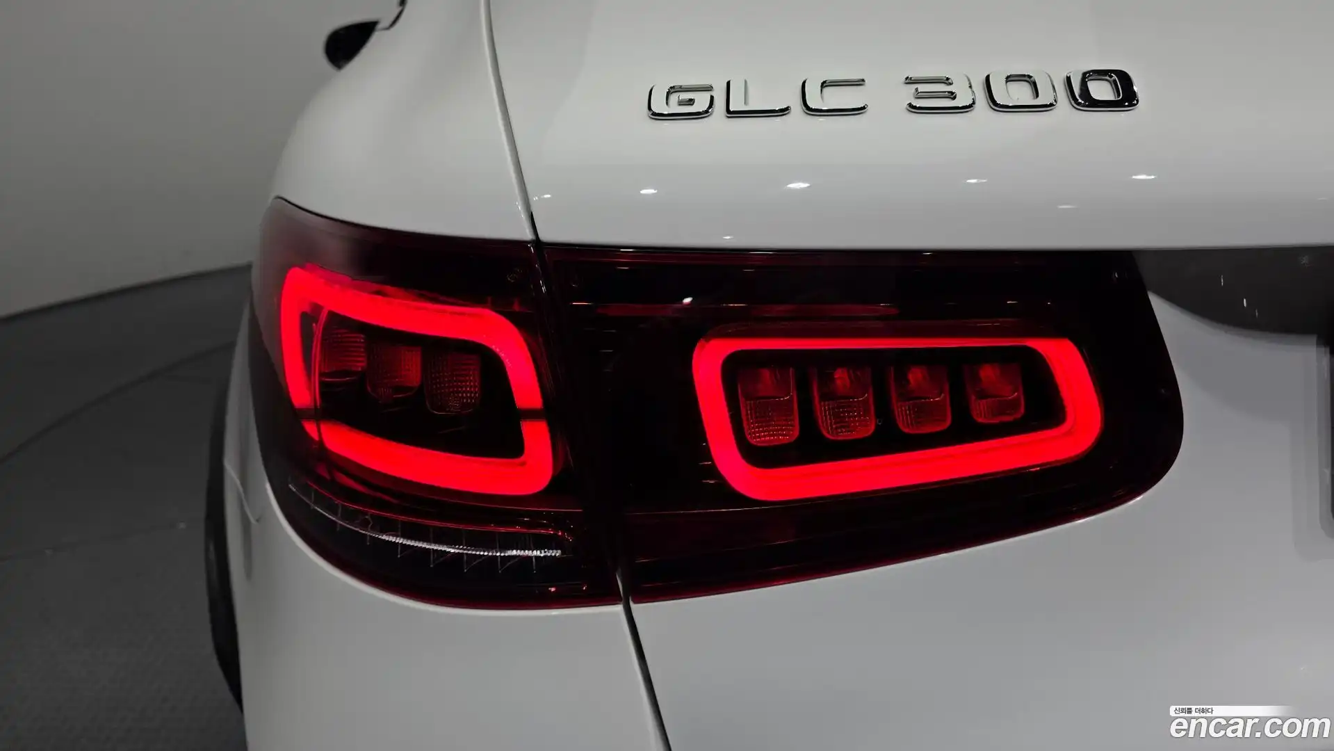 GLC-Class Mercedes-Benz 2022.6-OUTER-033